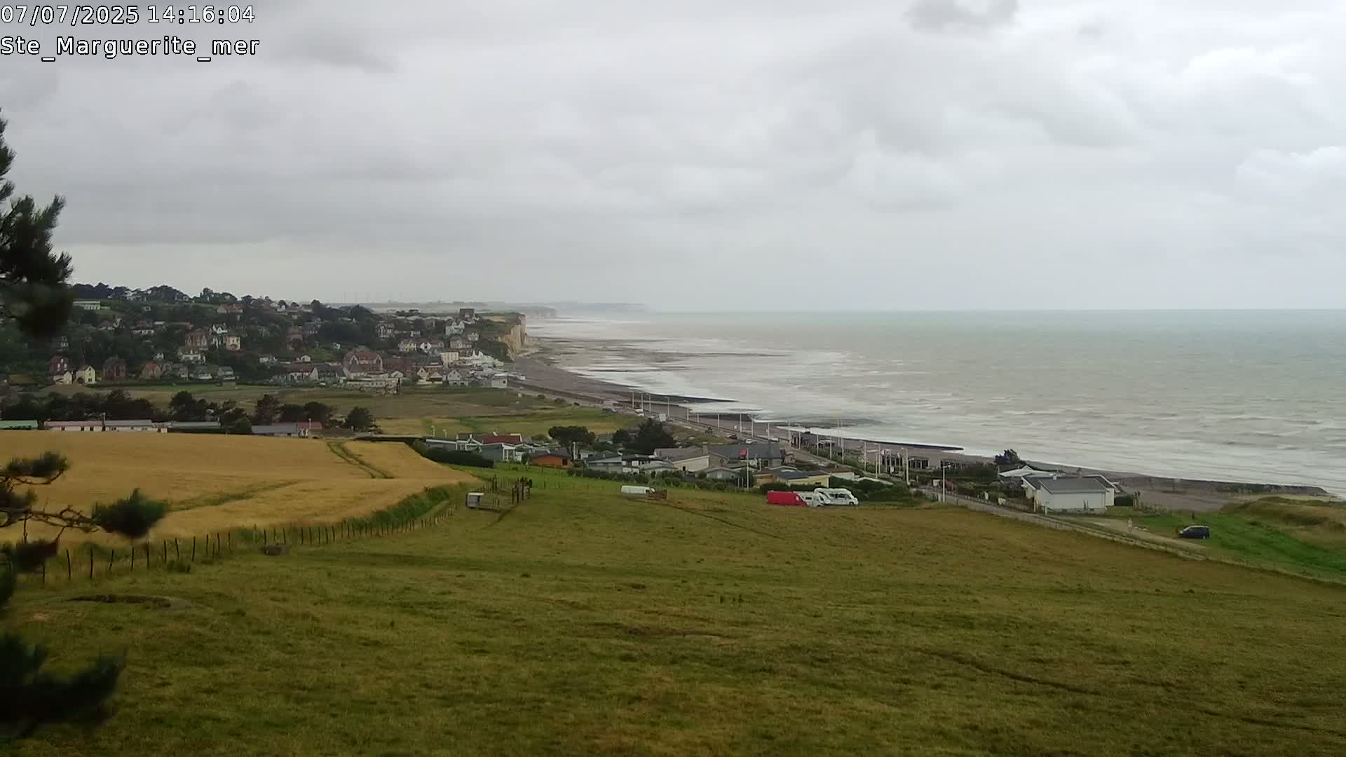 Sainte-Marguerite-sur-Mer City & Coast Skyline Live Cam - Dieppe, Seine-Maritime, Normandie, France 