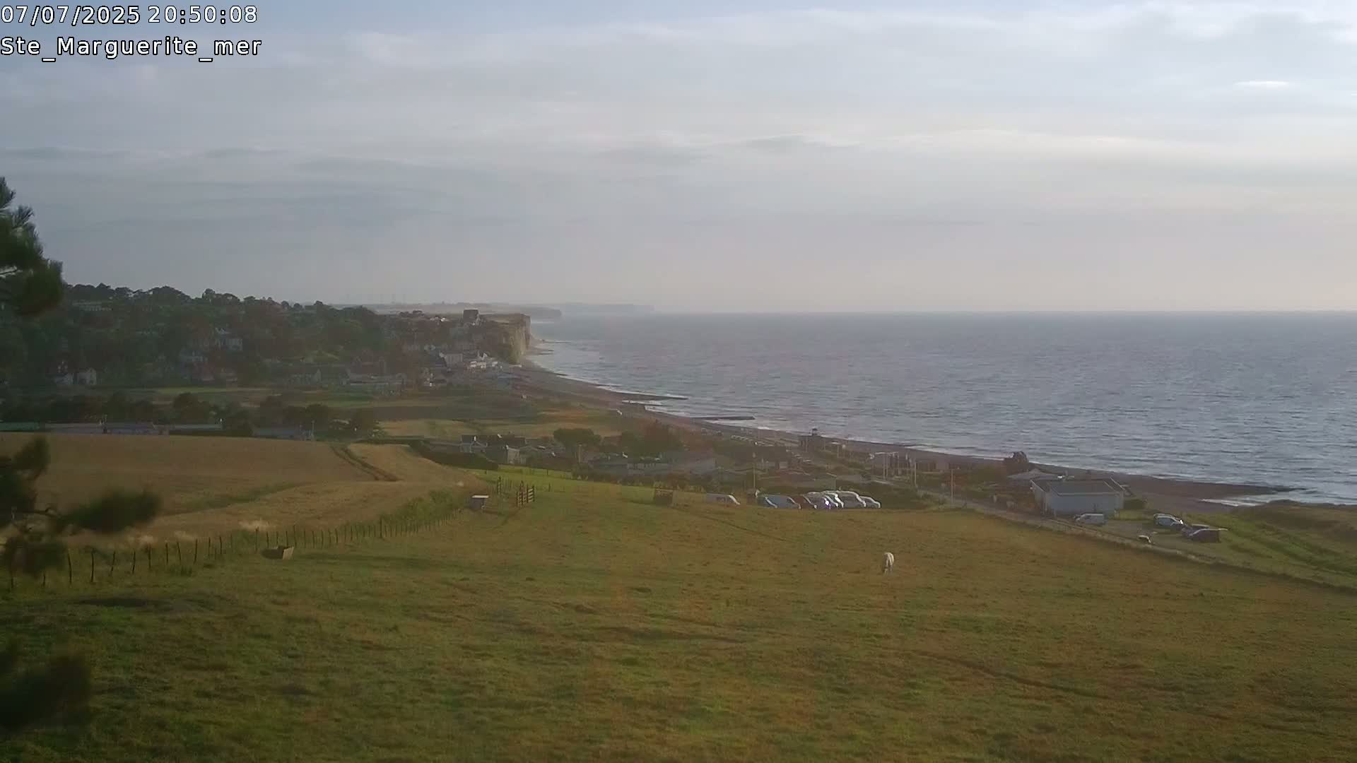Sainte-Marguerite-sur-Mer City & Coast Skyline Live Cam - Dieppe, Seine-Maritime, Normandie, France 
