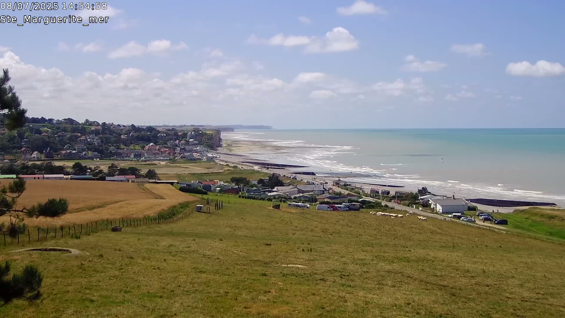 Sainte-Marguerite-sur-Mer City & Coast Skyline Live Cam - Dieppe, Seine-Maritime, Normandie, France 