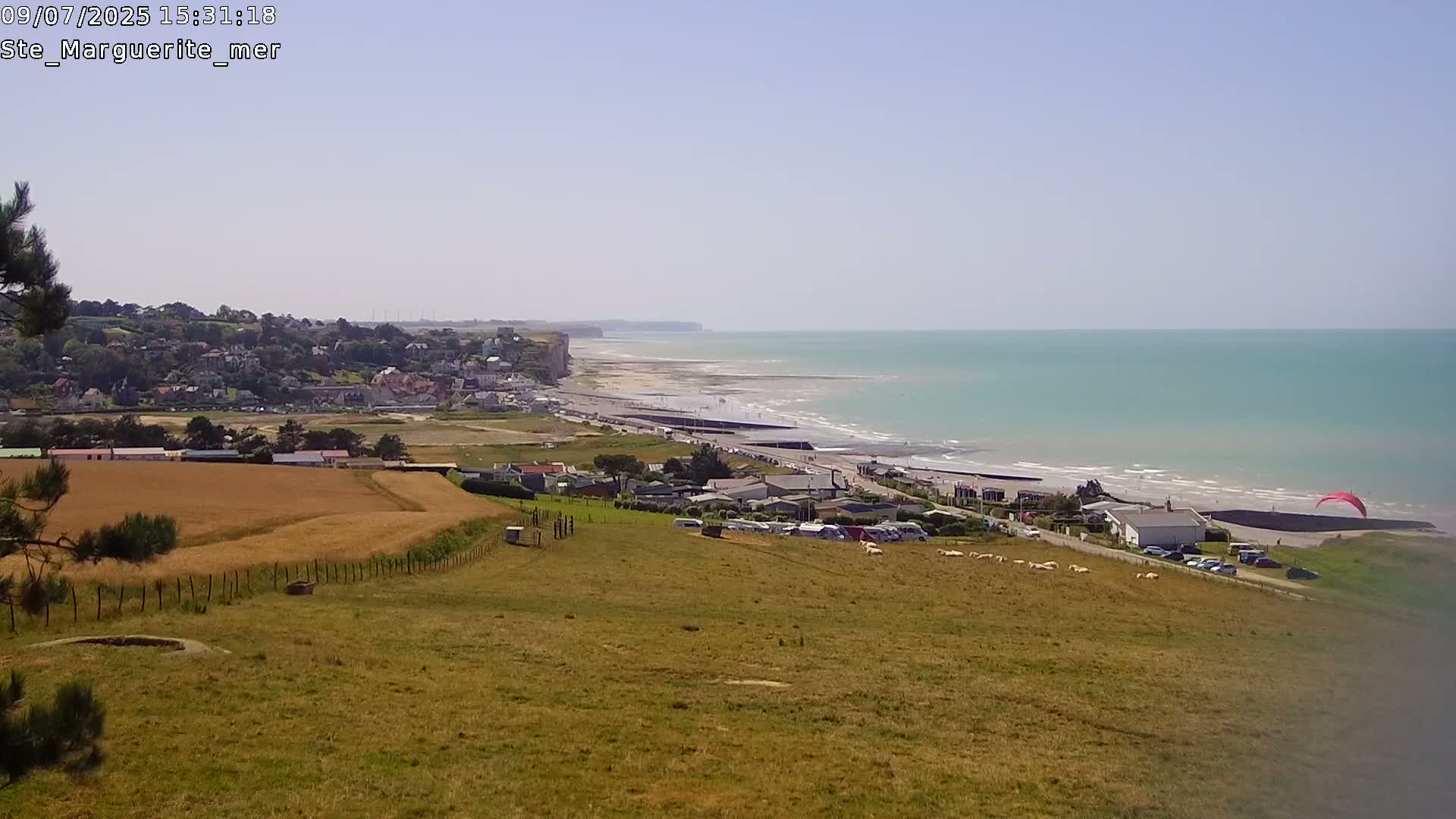Sainte-Marguerite-sur-Mer City & Coast Skyline Live Cam - Dieppe, Seine-Maritime, Normandie, France 