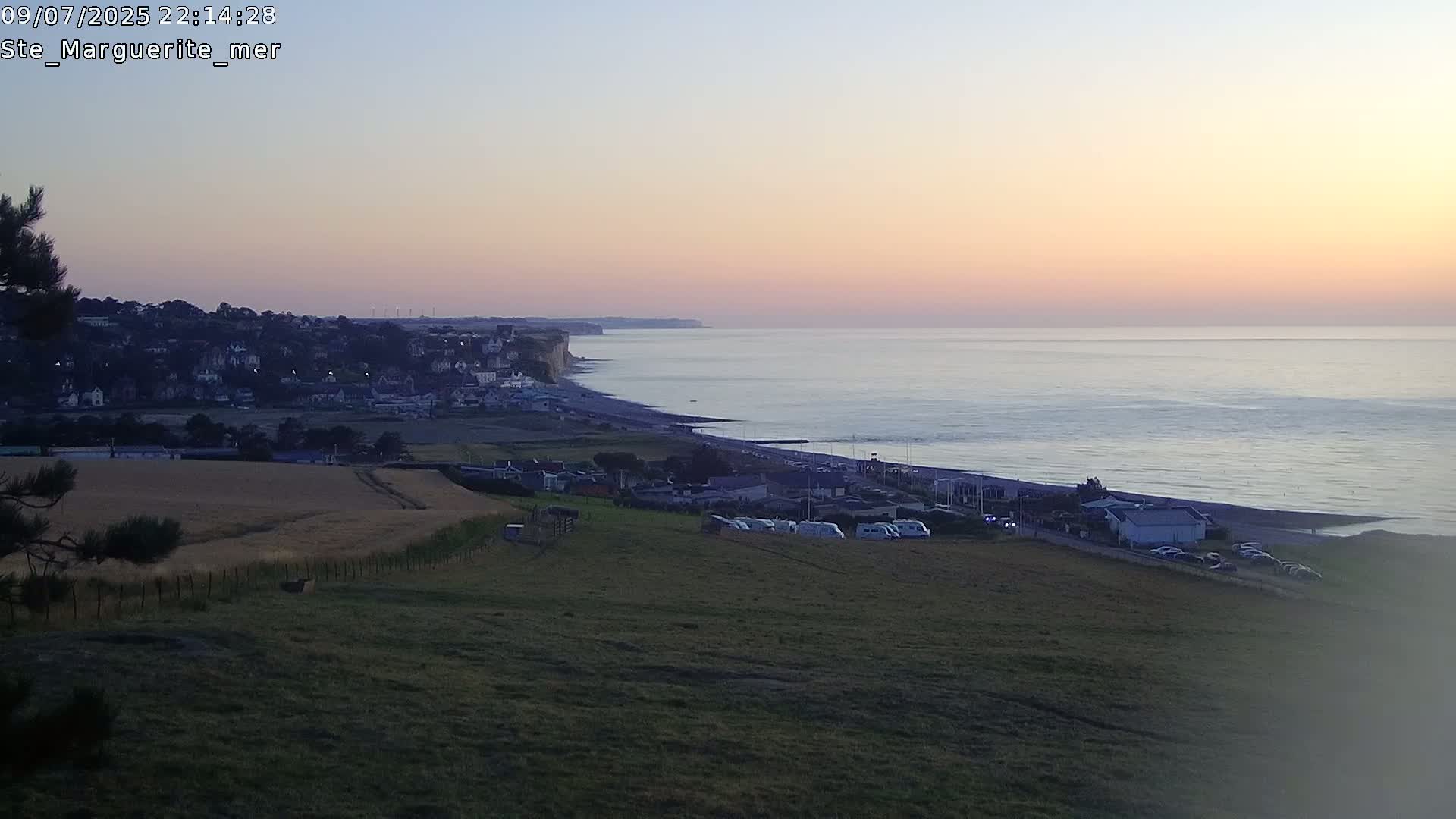 Sainte-Marguerite-sur-Mer City & Coast Skyline Live Cam - Dieppe, Seine-Maritime, Normandie, France 
