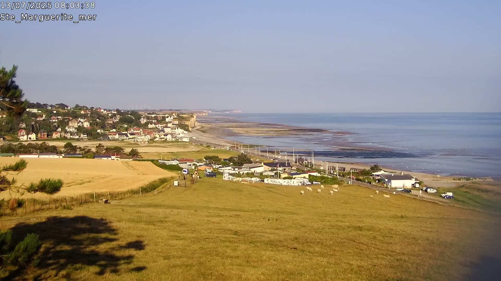 Sainte-Marguerite-sur-Mer City & Coast Skyline Live Cam - Dieppe, Seine-Maritime, Normandie, France 
