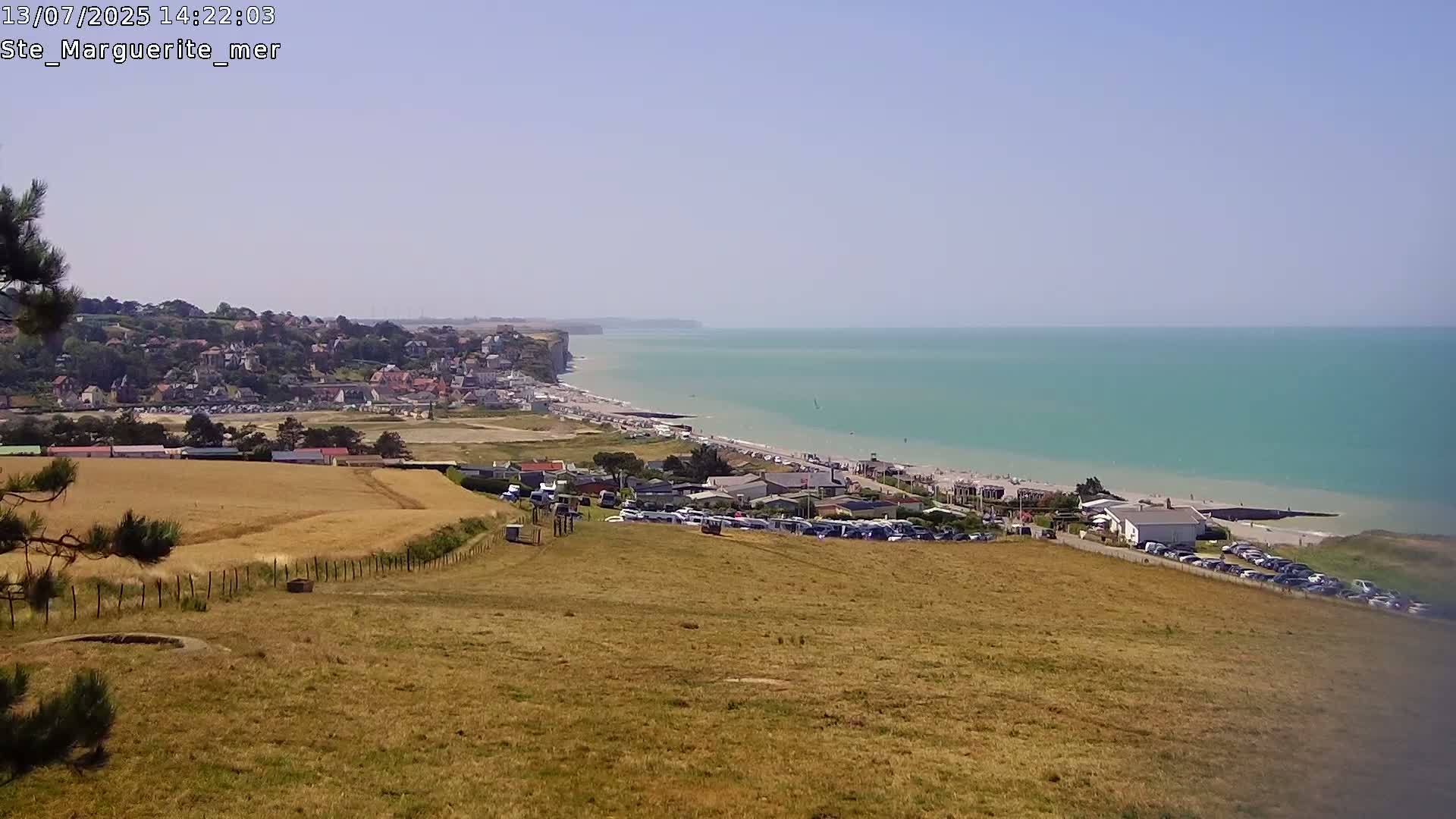 Sainte-Marguerite-sur-Mer City & Coast Skyline Live Cam - Dieppe, Seine-Maritime, Normandie, France 
