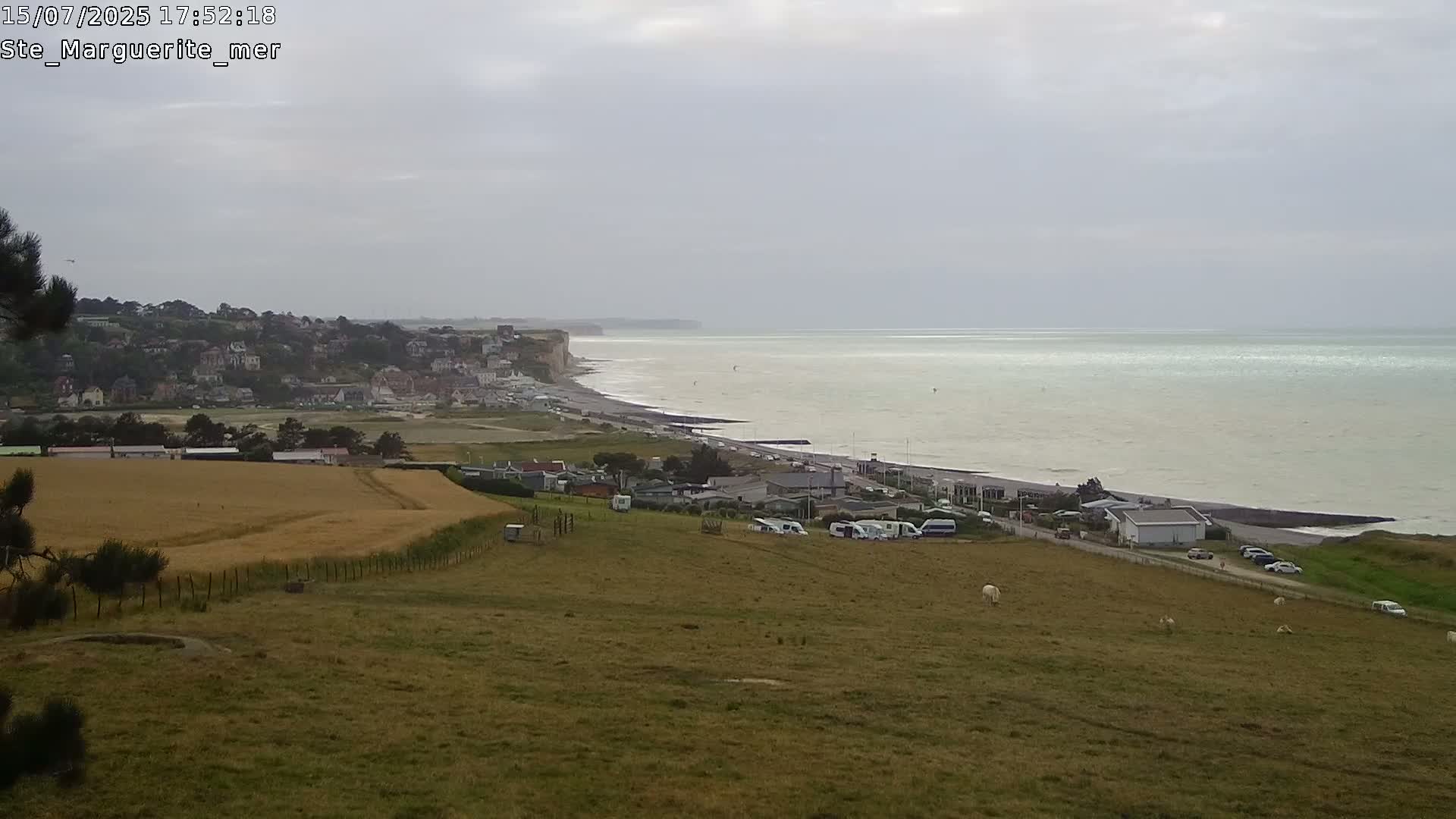 Sainte-Marguerite-sur-Mer City & Coast Skyline Live Cam - Dieppe, Seine-Maritime, Normandie, France 