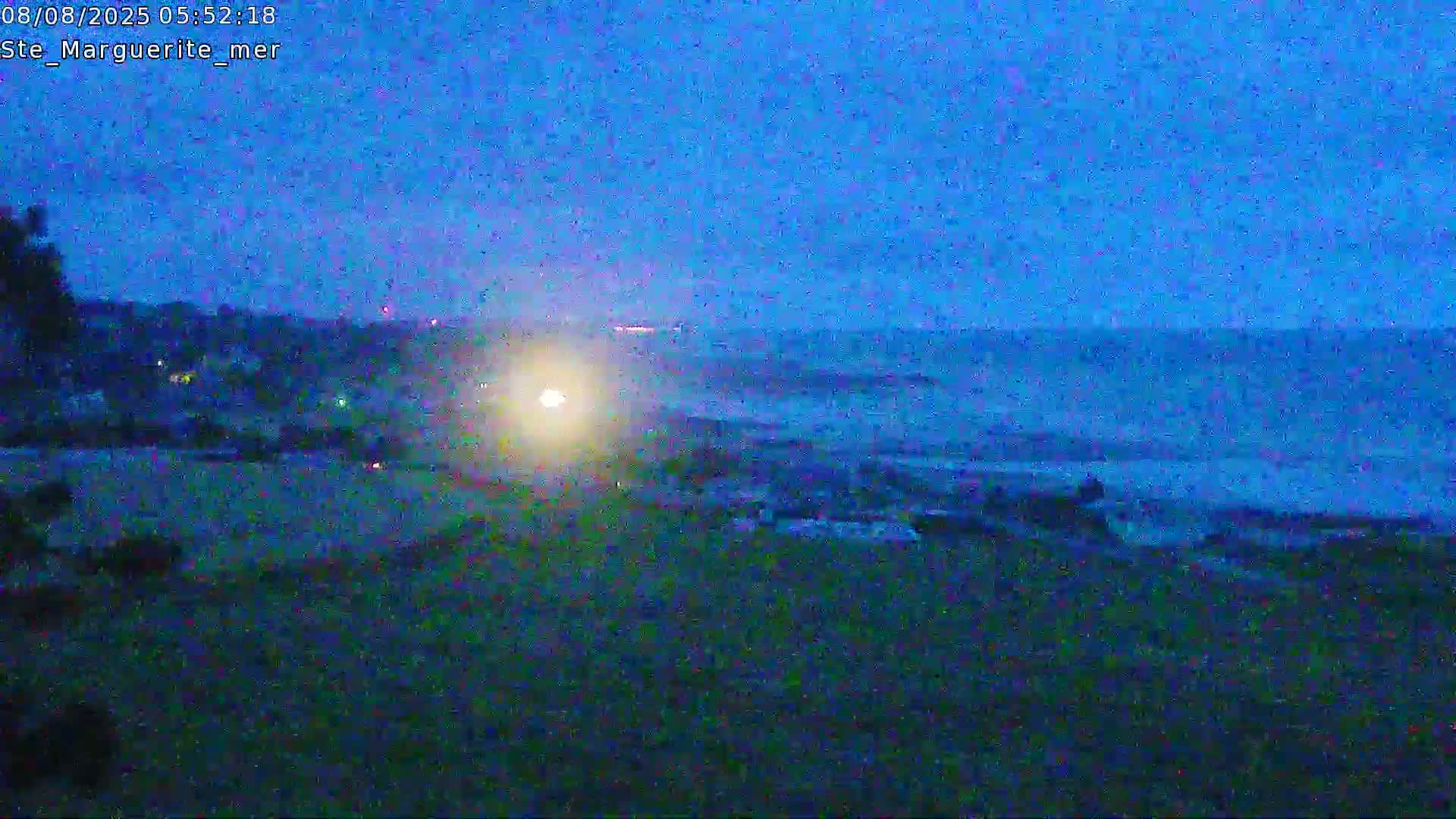 Sainte-Marguerite-sur-Mer City & Coast Skyline Live Cam - Dieppe, Seine-Maritime, Normandie, France 