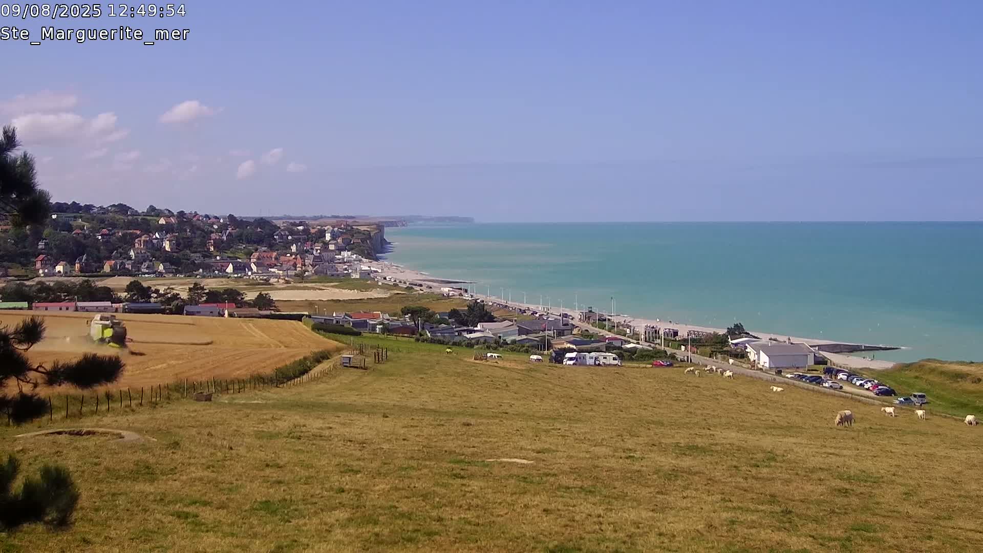 Sainte-Marguerite-sur-Mer City & Coast Skyline Live Cam - Dieppe, Seine-Maritime, Normandie, France 