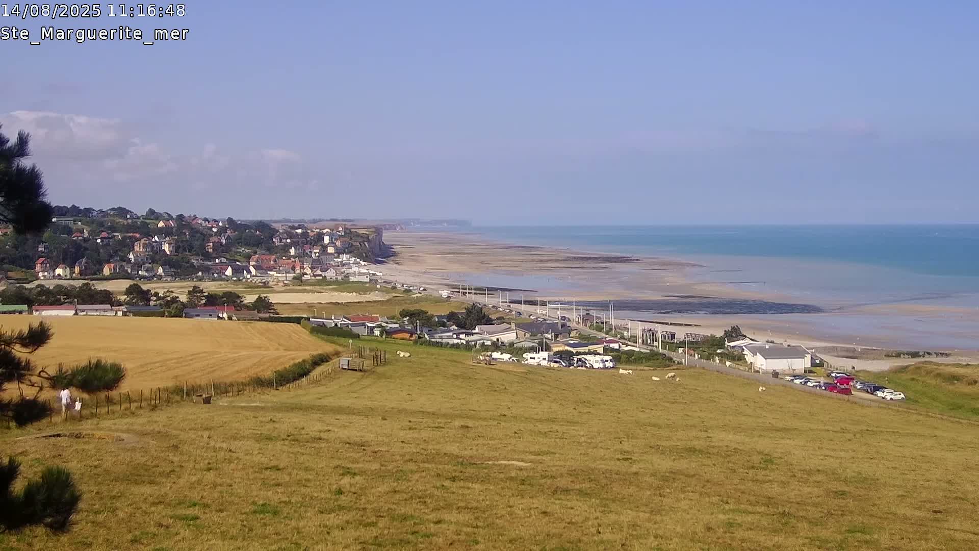 Sainte-Marguerite-sur-Mer City & Coast Skyline Live Cam - Dieppe, Seine-Maritime, Normandie, France 