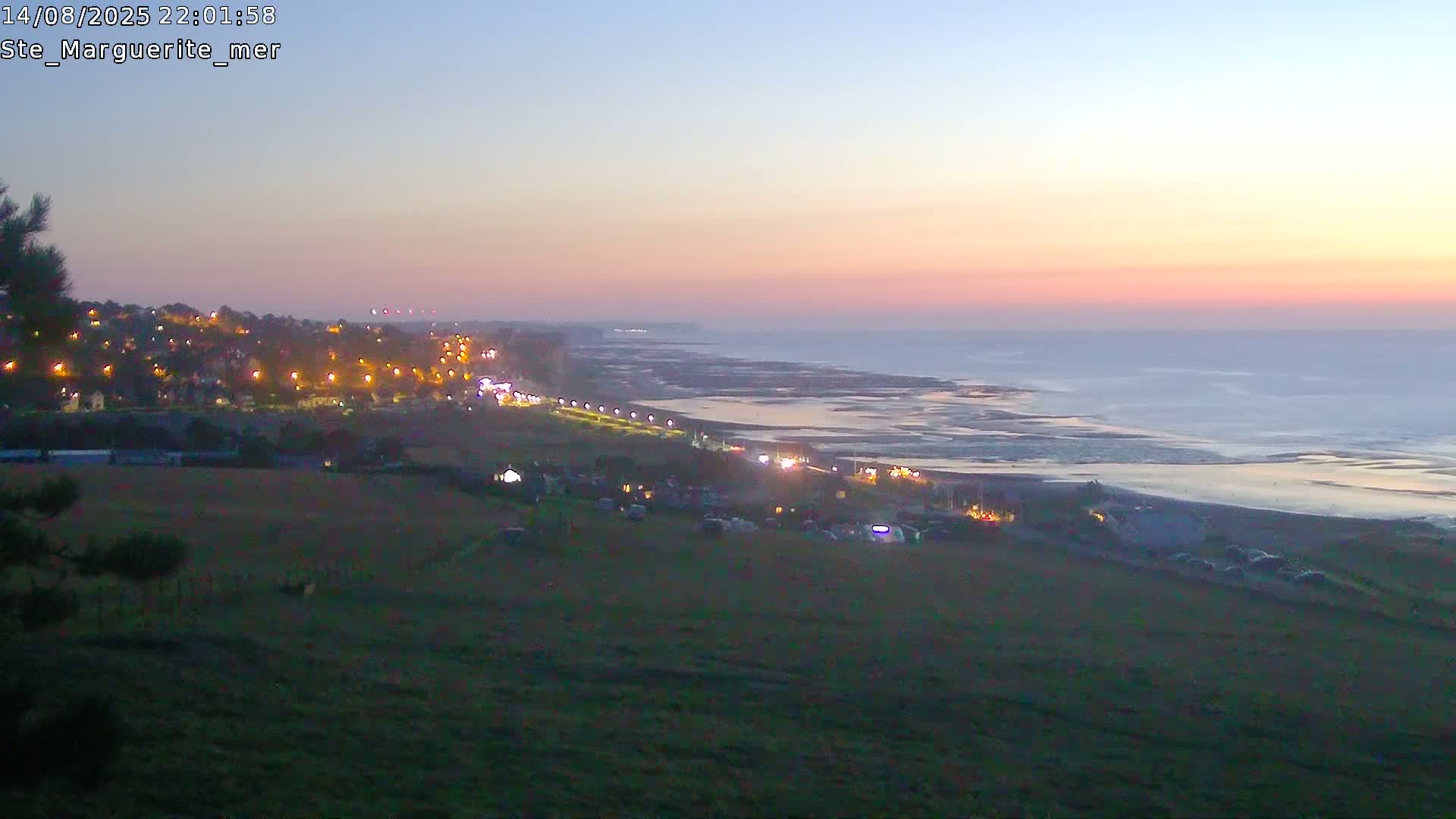 Sainte-Marguerite-sur-Mer City & Coast Skyline Live Cam - Dieppe, Seine-Maritime, Normandie, France 