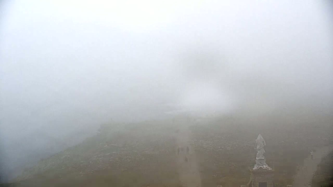 Pointe du Raz & Notre-Dame des Naufrages Statue Live Cam - Quimper, Finistère, Bretagne, France