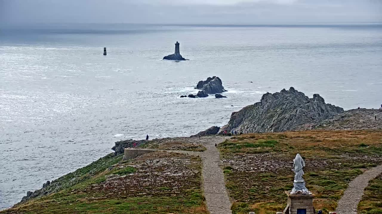 Pointe du Raz & Notre-Dame des Naufrages Statue Live Cam - Quimper, Finistère, Bretagne, France