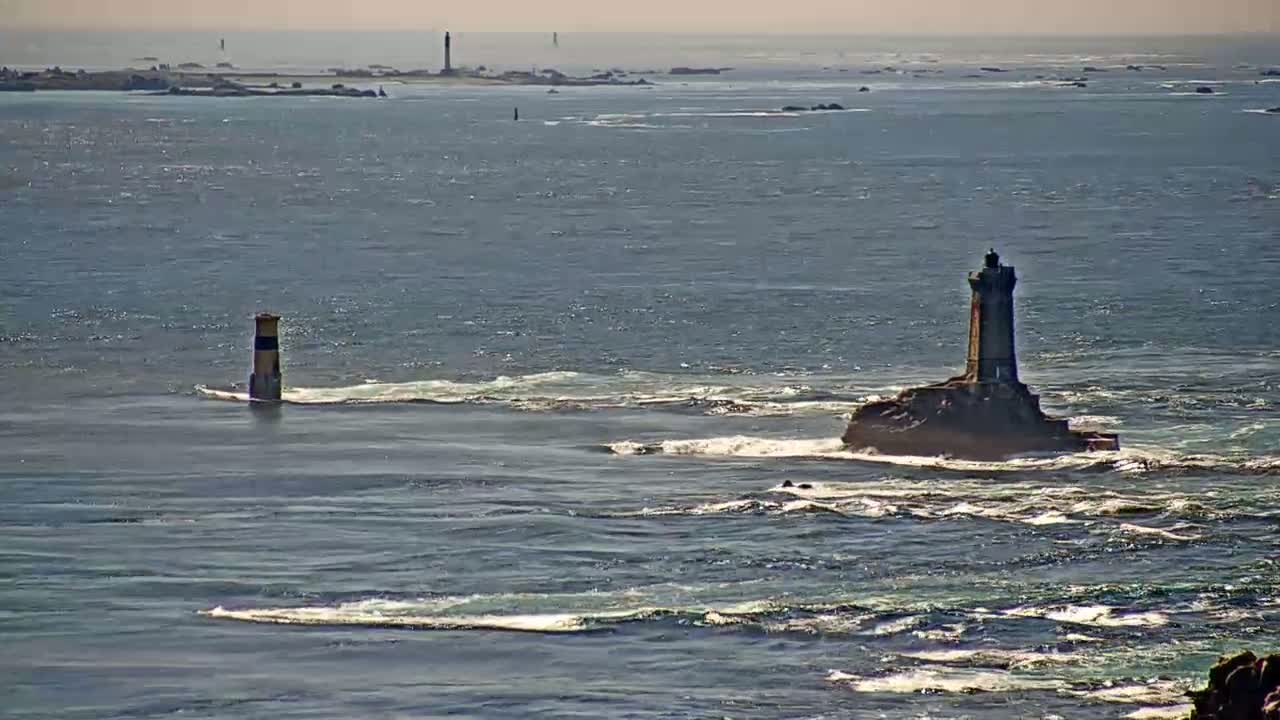 Pointe du Raz & Notre-Dame des Naufrages Statue Live Cam - Quimper, Finistère, Bretagne, France