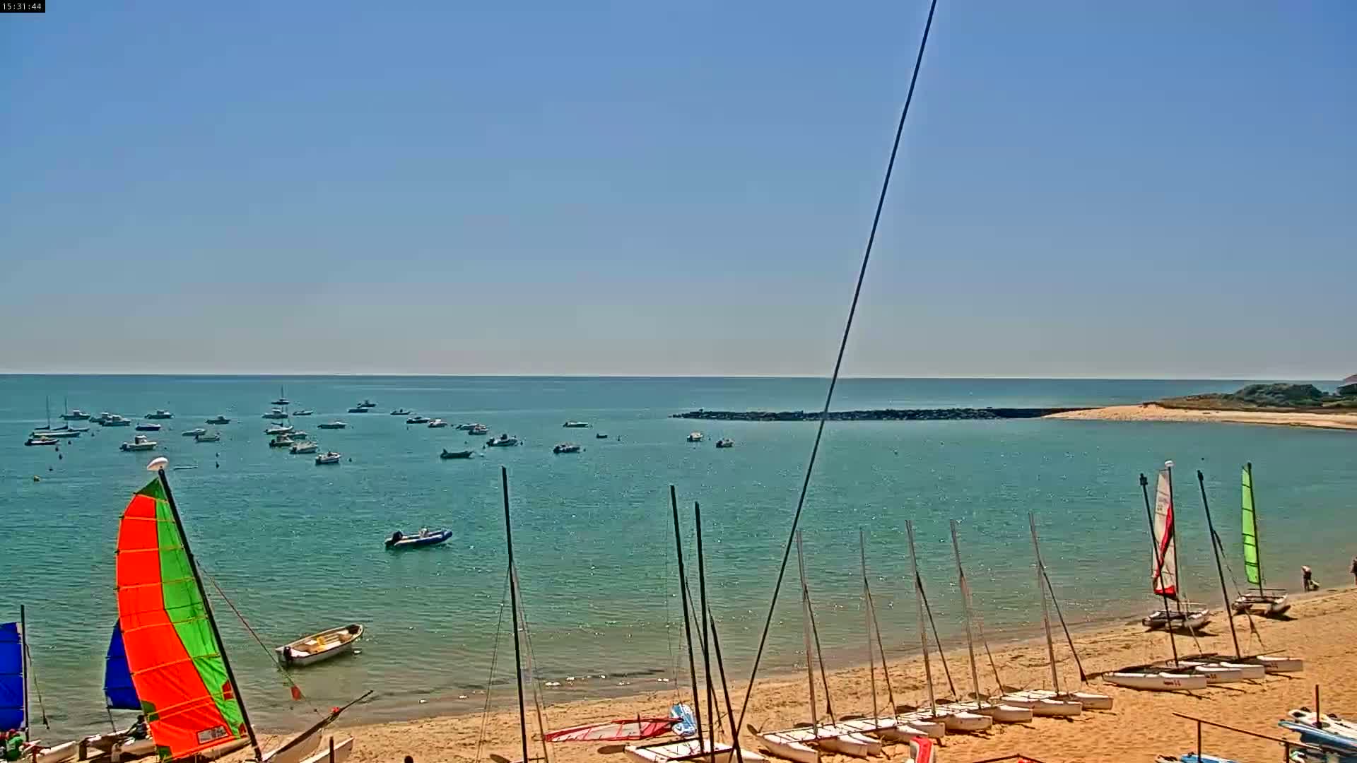 Pointe du Raz & Notre-Dame des Naufrages Statue Live Cam - Quimper, Finistère, Bretagne, France