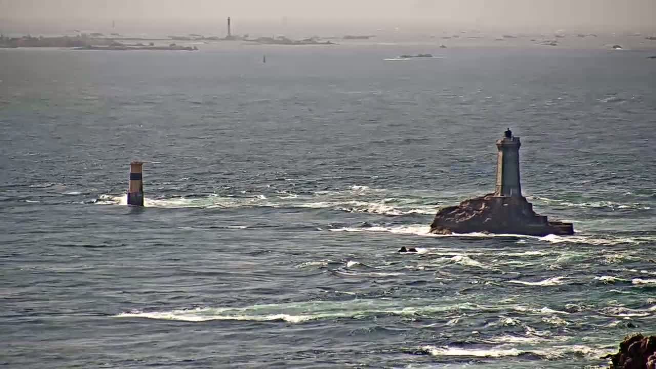 Pointe du Raz & Notre-Dame des Naufrages Statue Live Cam - Quimper, Finistère, Bretagne, France