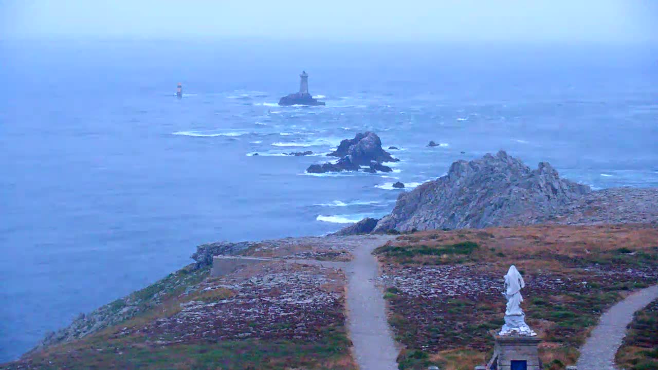 Pointe du Raz & Notre-Dame des Naufrages Statue Live Cam - Quimper, Finistère, Bretagne, France