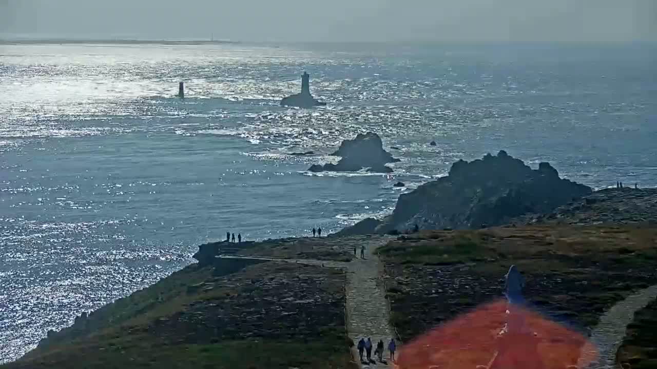 Pointe du Raz & Notre-Dame des Naufrages Statue Live Cam - Quimper, Finistère, Bretagne, France