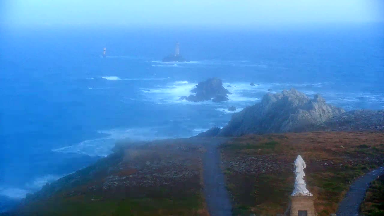 Pointe du Raz & Notre-Dame des Naufrages Statue Live Cam - Quimper, Finistère, Bretagne, France