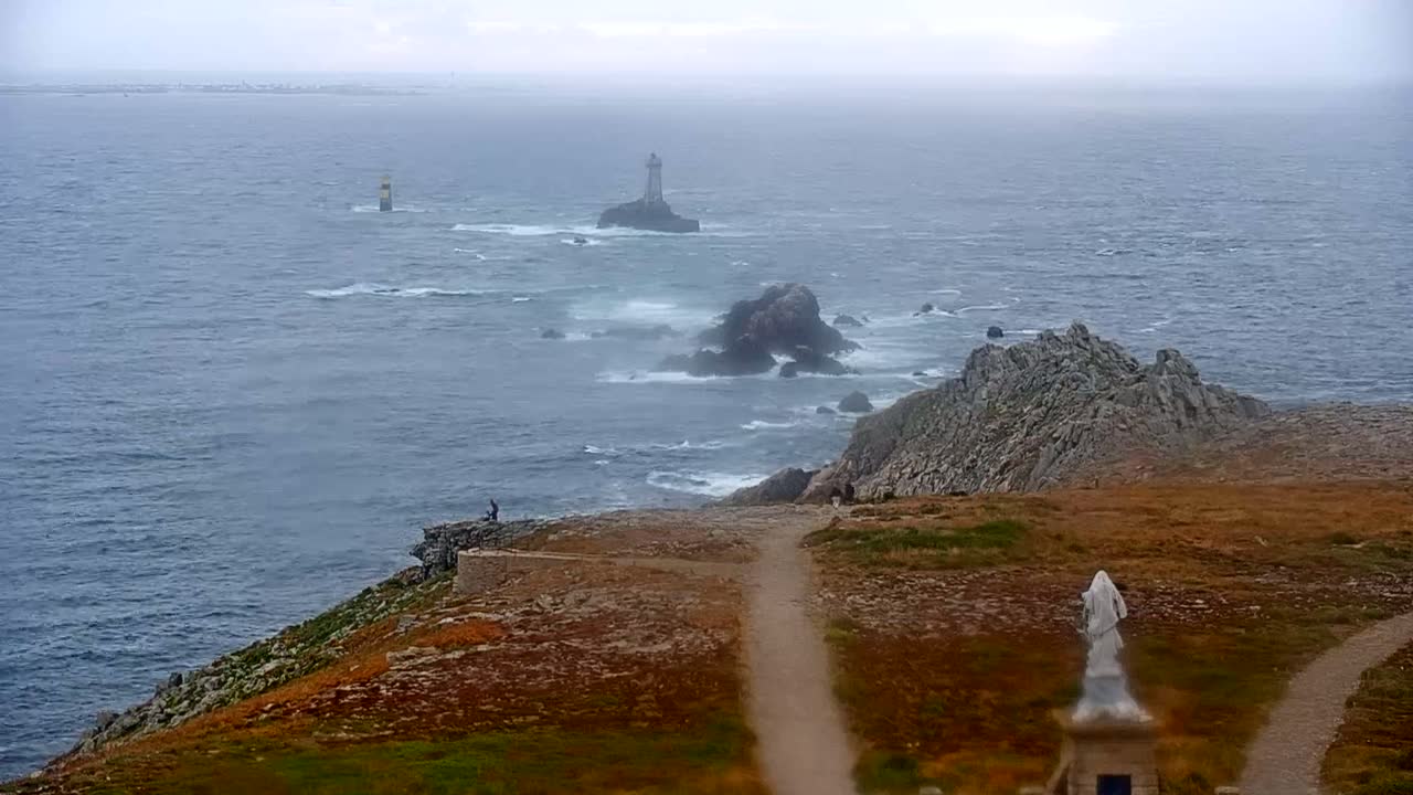 Pointe du Raz & Notre-Dame des Naufrages Statue Live Cam - Quimper, Finistère, Bretagne, France