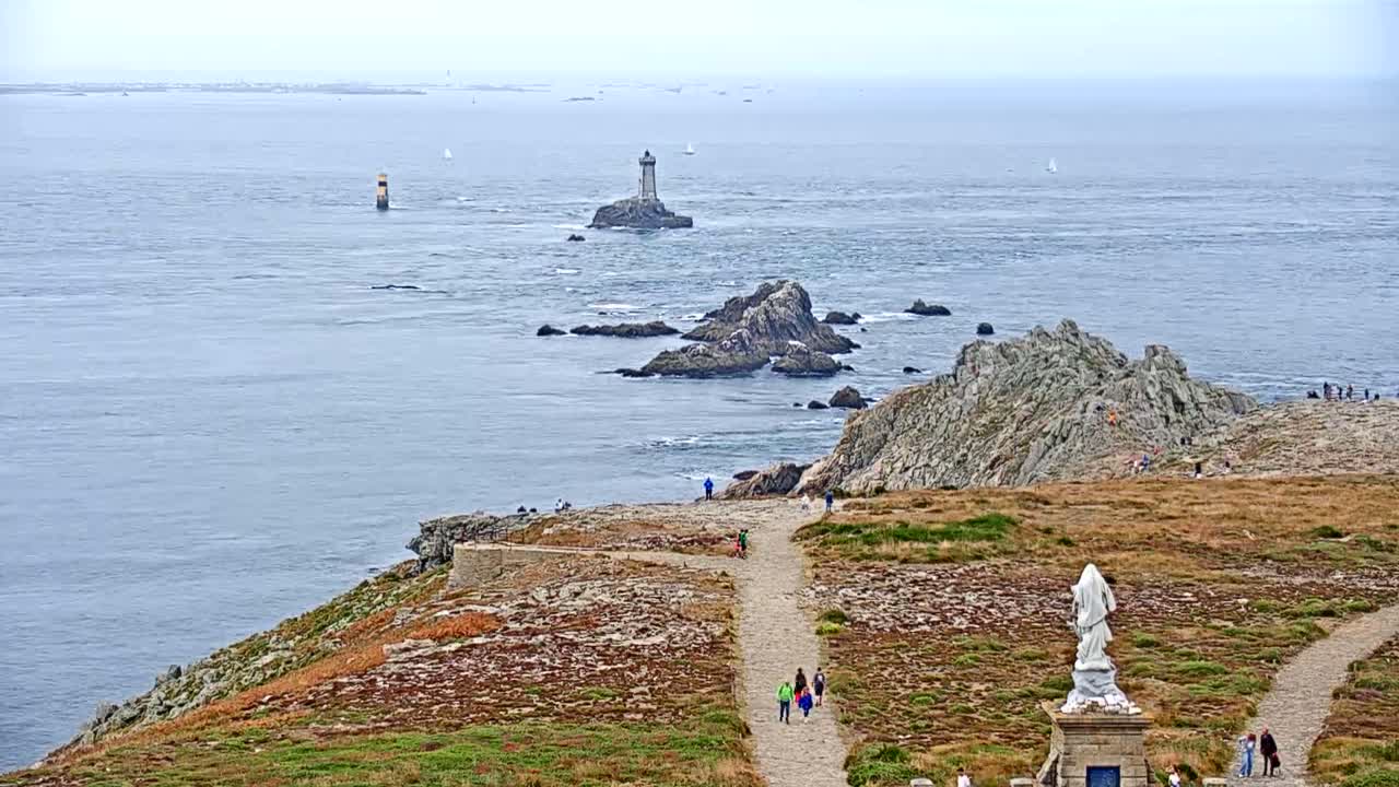 Pointe du Raz & Notre-Dame des Naufrages Statue Live Cam - Quimper, Finistère, Bretagne, France