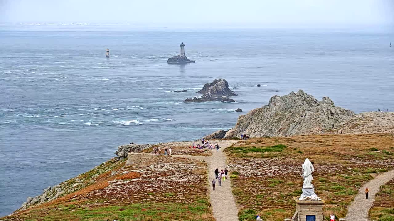 Pointe du Raz & Notre-Dame des Naufrages Statue Live Cam - Quimper, Finistère, Bretagne, France