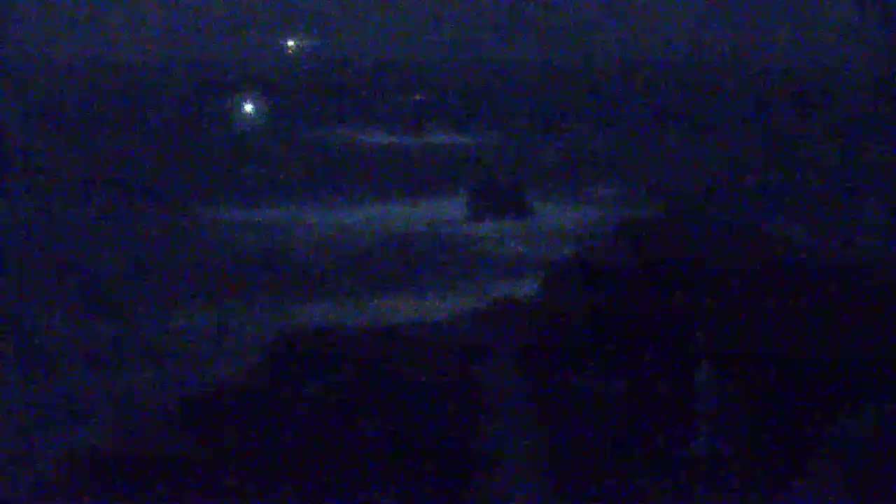 Pointe du Raz & Notre-Dame des Naufrages Statue Live Cam - Quimper, Finistère, Bretagne, France