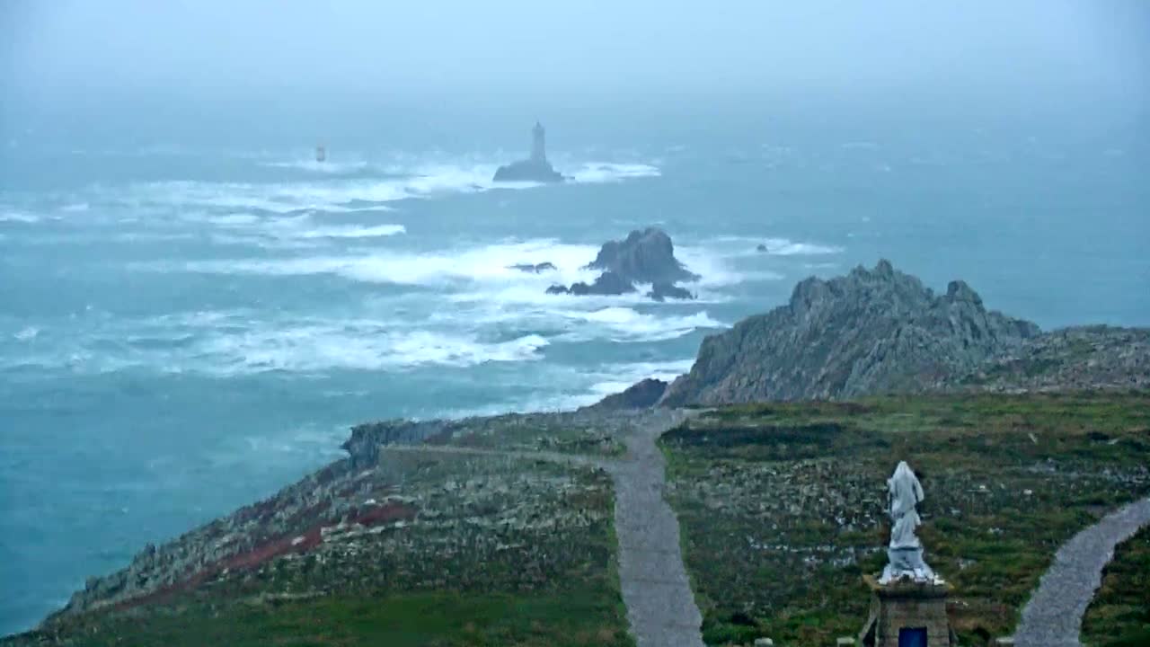 Pointe du Raz & Notre-Dame des Naufrages Statue Live Cam - Quimper, Finistère, Bretagne, France
