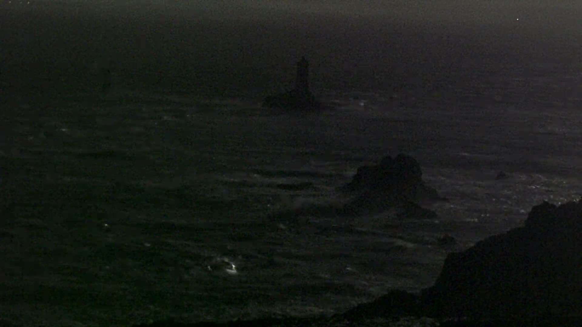 Pointe du Raz & Notre-Dame des Naufrages Statue Live Cam - Quimper, Finistère, Bretagne, France