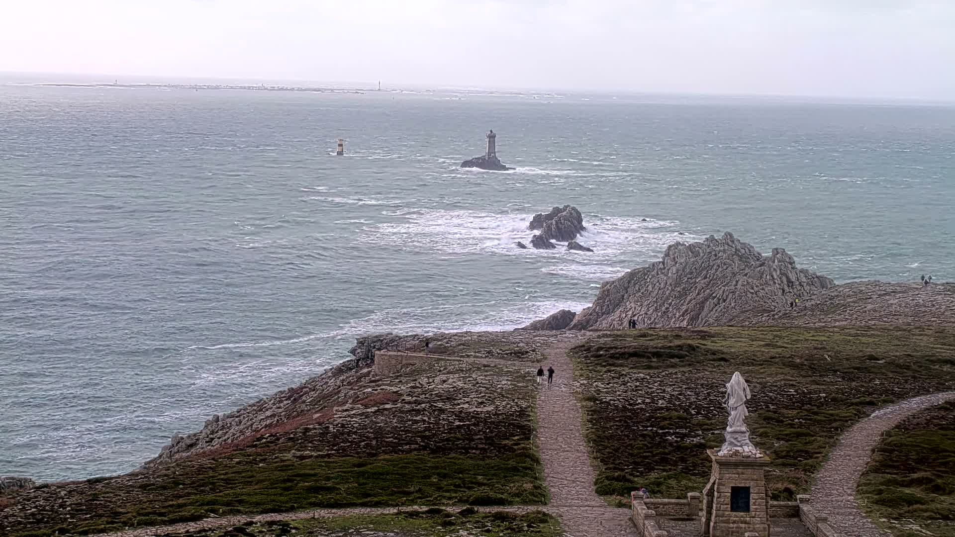 Pointe du Raz & Notre-Dame des Naufrages Statue Live Cam - Quimper, Finistère, Bretagne, France