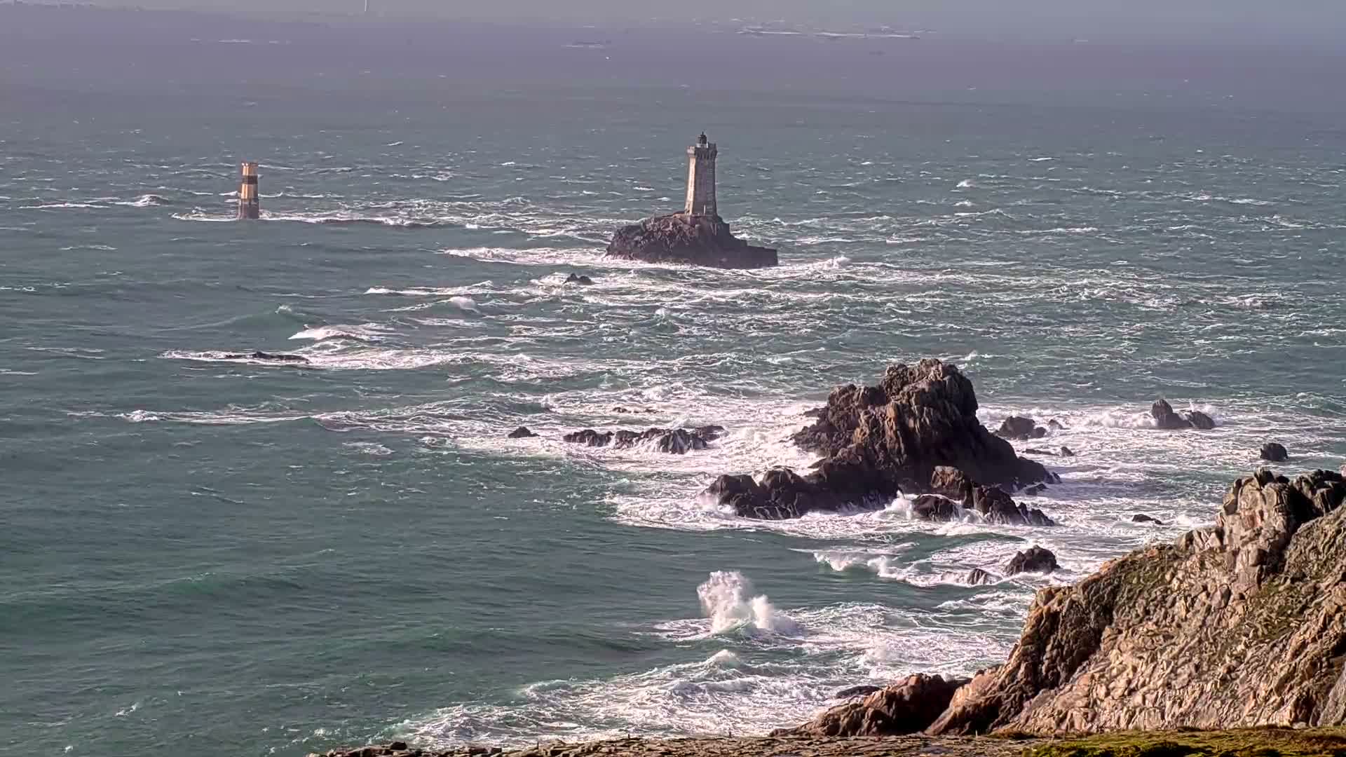 Pointe du Raz & Notre-Dame des Naufrages Statue Live Cam - Quimper, Finistère, Bretagne, France