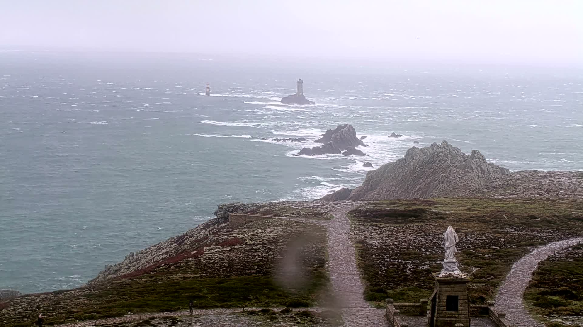 Pointe du Raz & Notre-Dame des Naufrages Statue Live Cam - Quimper, Finistère, Bretagne, France