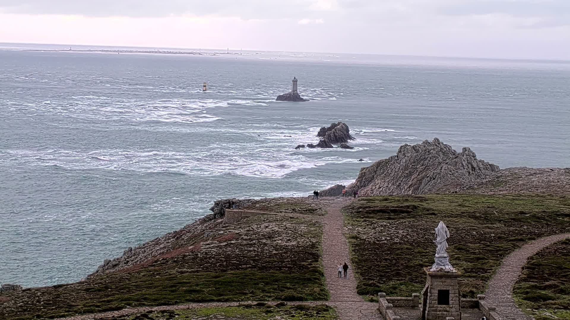 Pointe du Raz & Notre-Dame des Naufrages Statue Live Cam - Quimper, Finistère, Bretagne, France