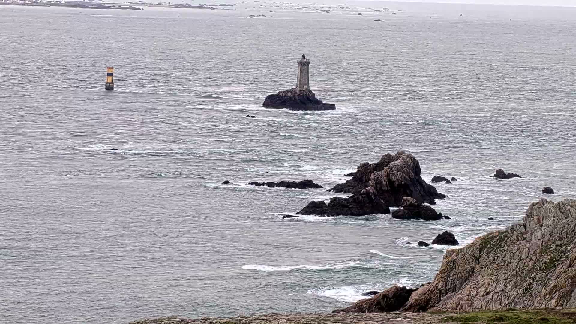 Pointe du Raz & Notre-Dame des Naufrages Statue Live Cam - Quimper, Finistère, Bretagne, France