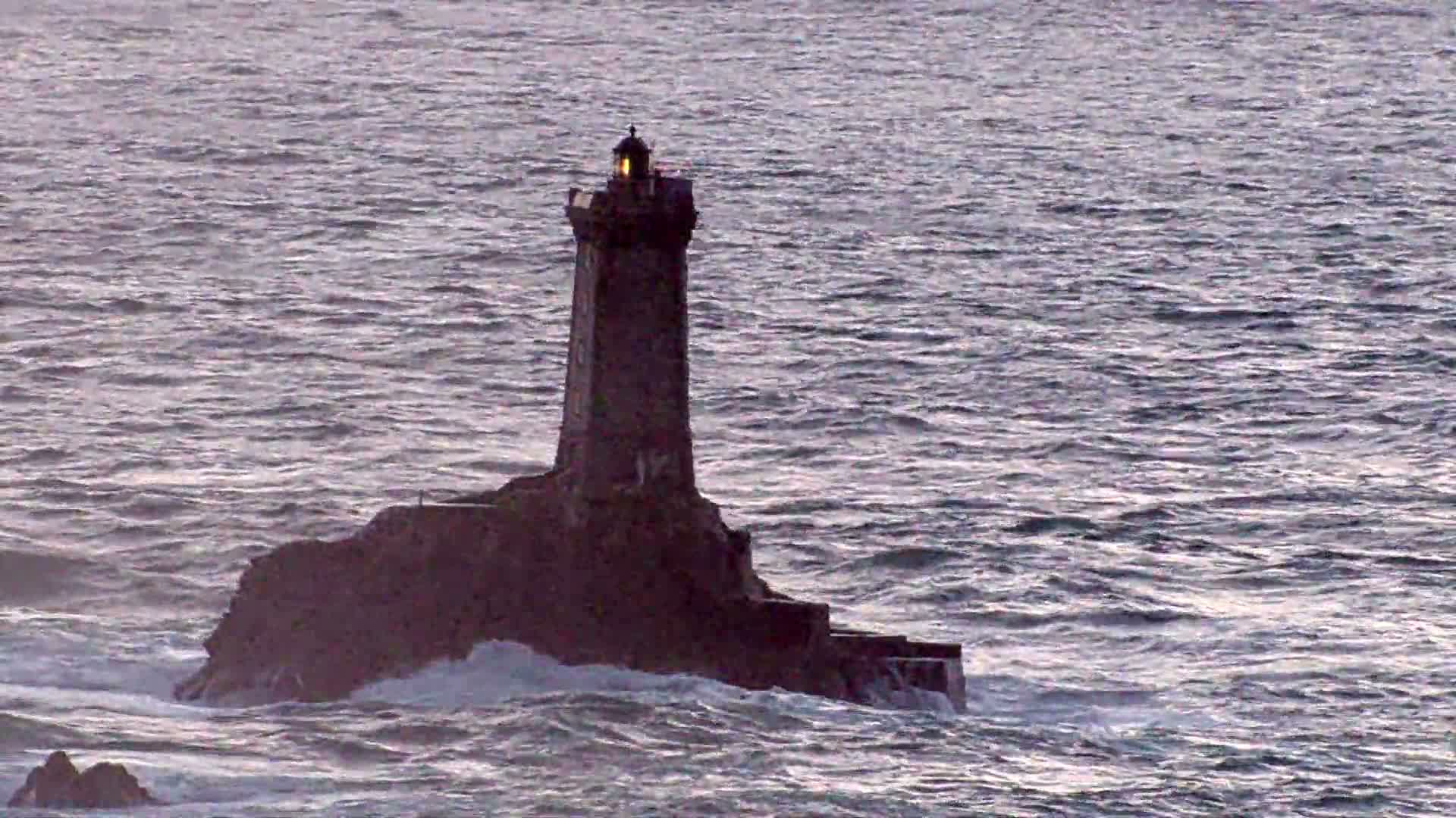 Pointe du Raz & Notre-Dame des Naufrages Statue Live Cam - Quimper, Finistère, Bretagne, France