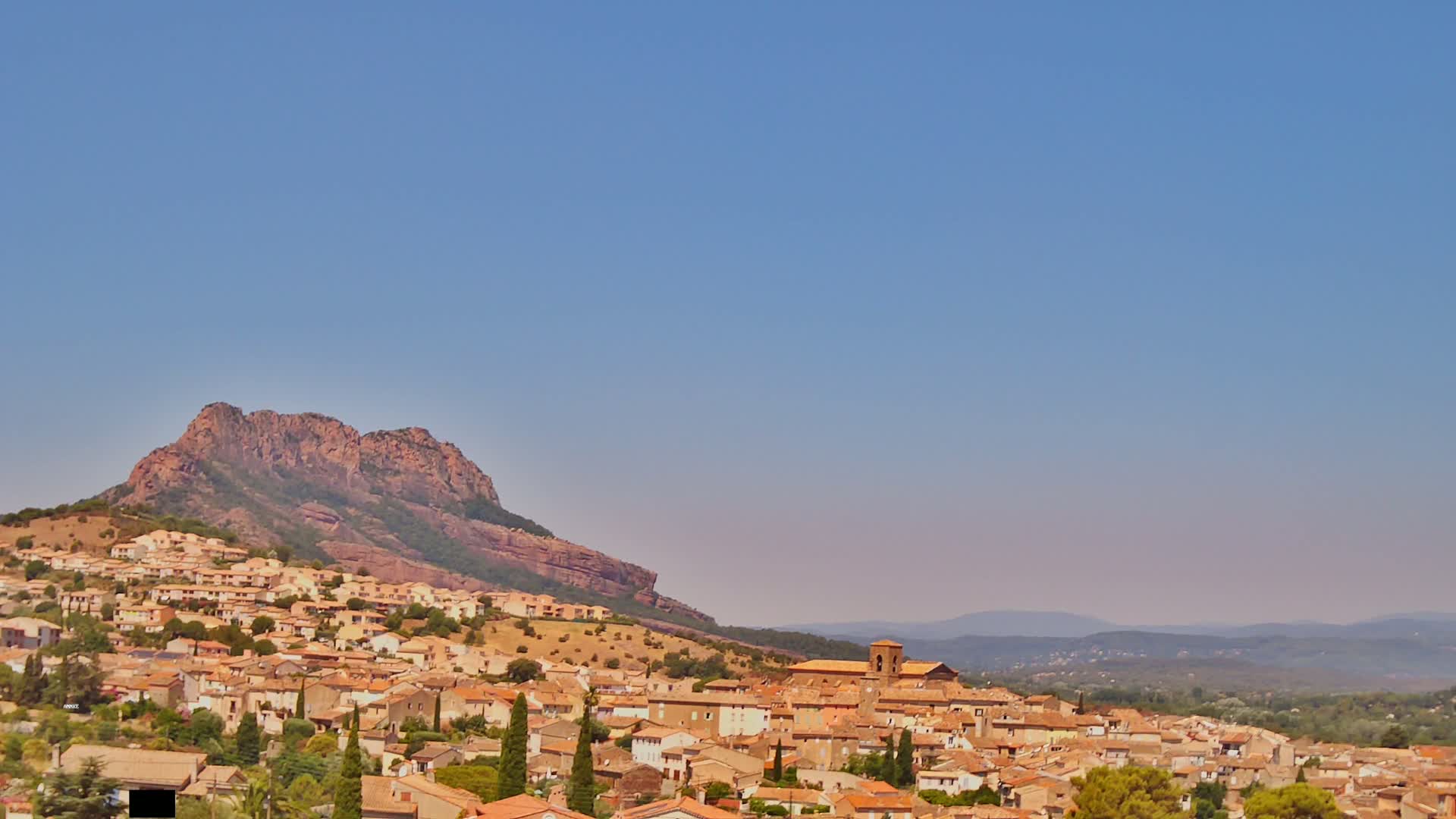 Roquebrune-sur-Argens City View Live Cam - Draguignan, Var, Provence-Alpes-Cote d’Azur, France