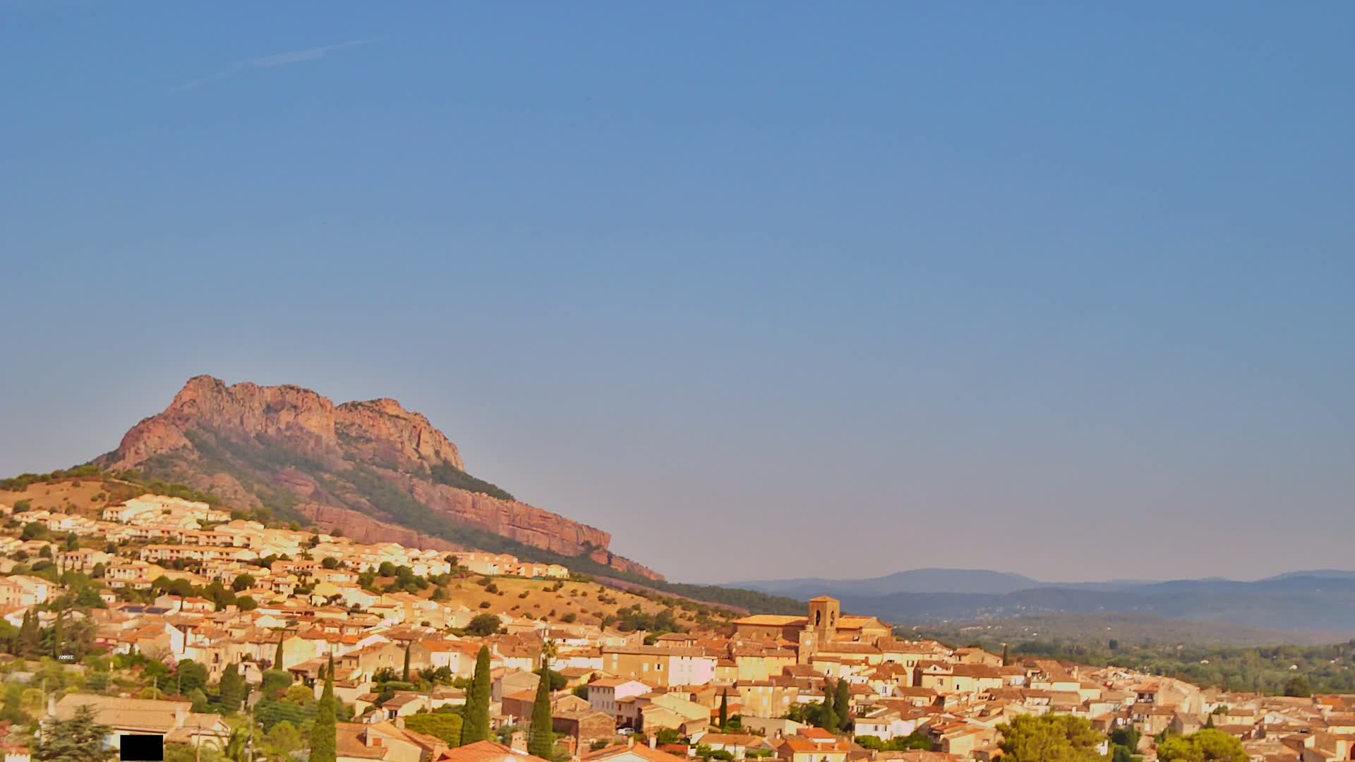 Roquebrune-sur-Argens City View Live Cam - Draguignan, Var, Provence-Alpes-Cote d’Azur, France
