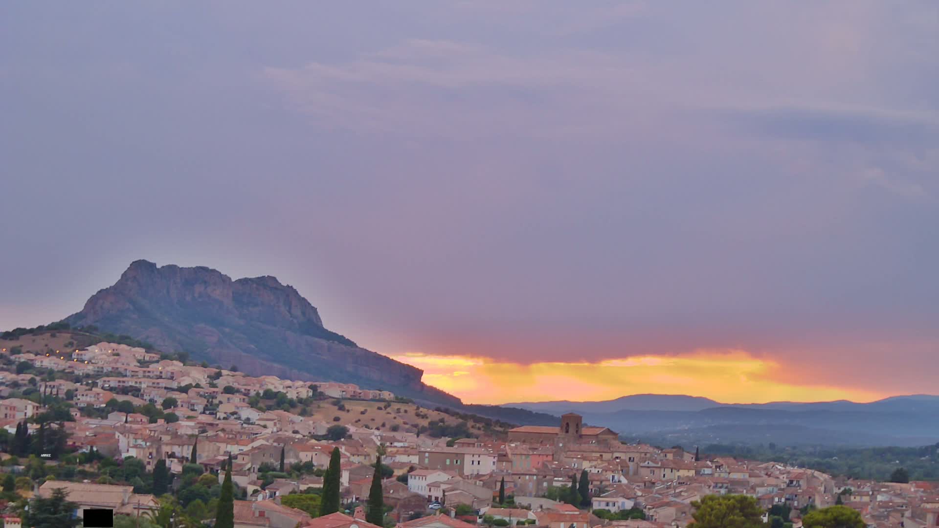 Roquebrune-sur-Argens City View Live Cam - Draguignan, Var, Provence-Alpes-Cote d’Azur, France