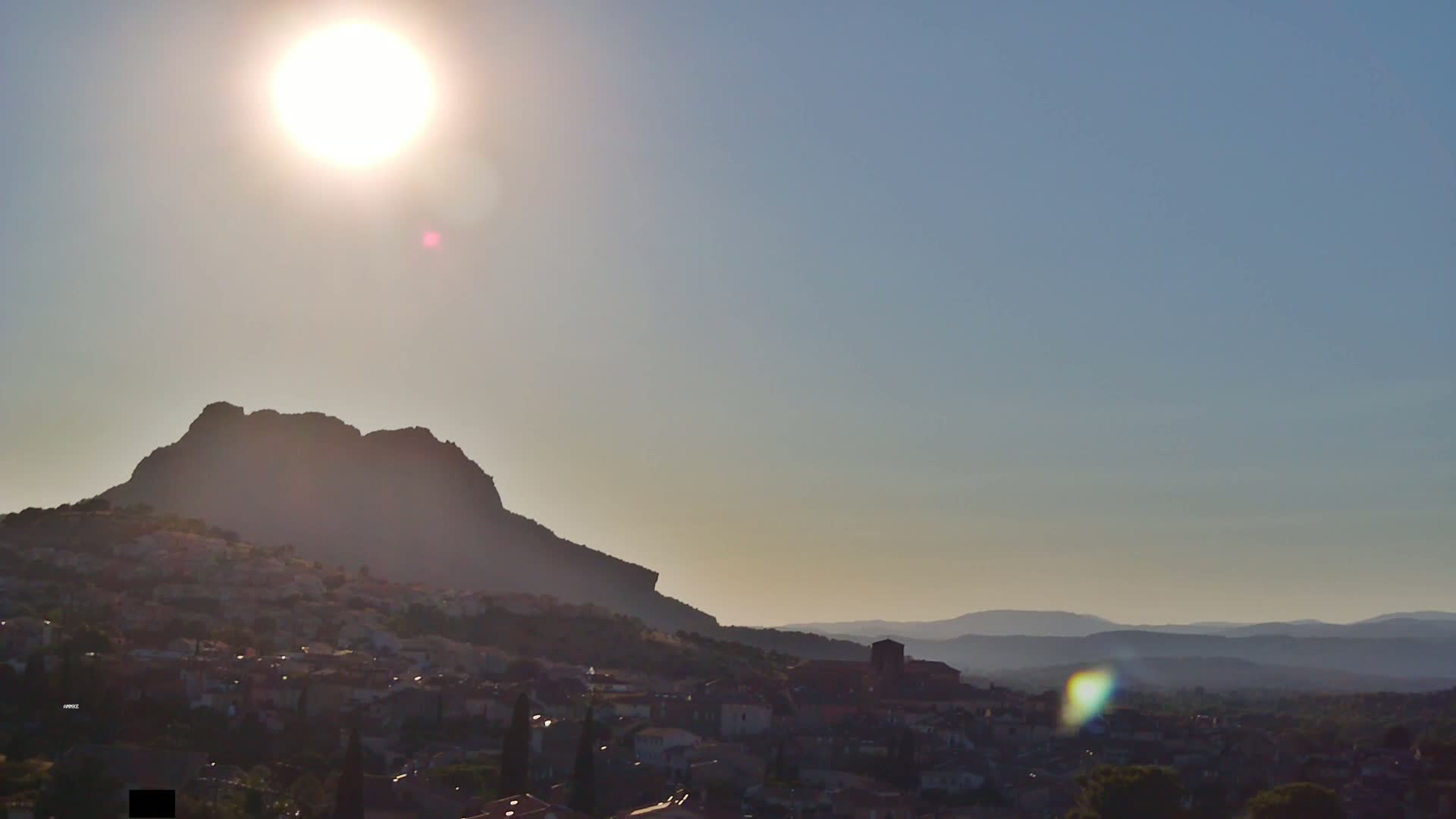Roquebrune-sur-Argens City View Live Cam - Draguignan, Var, Provence-Alpes-Cote d’Azur, France