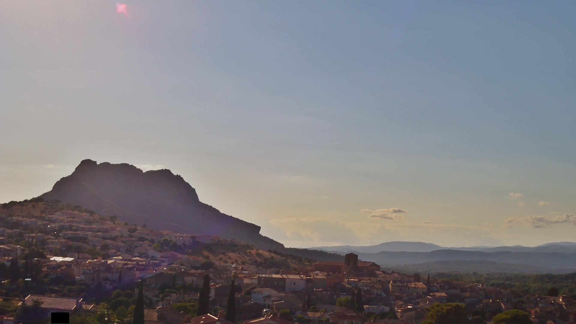 Roquebrune-sur-Argens City View Live Cam - Draguignan, Var, Provence-Alpes-Cote d’Azur, France