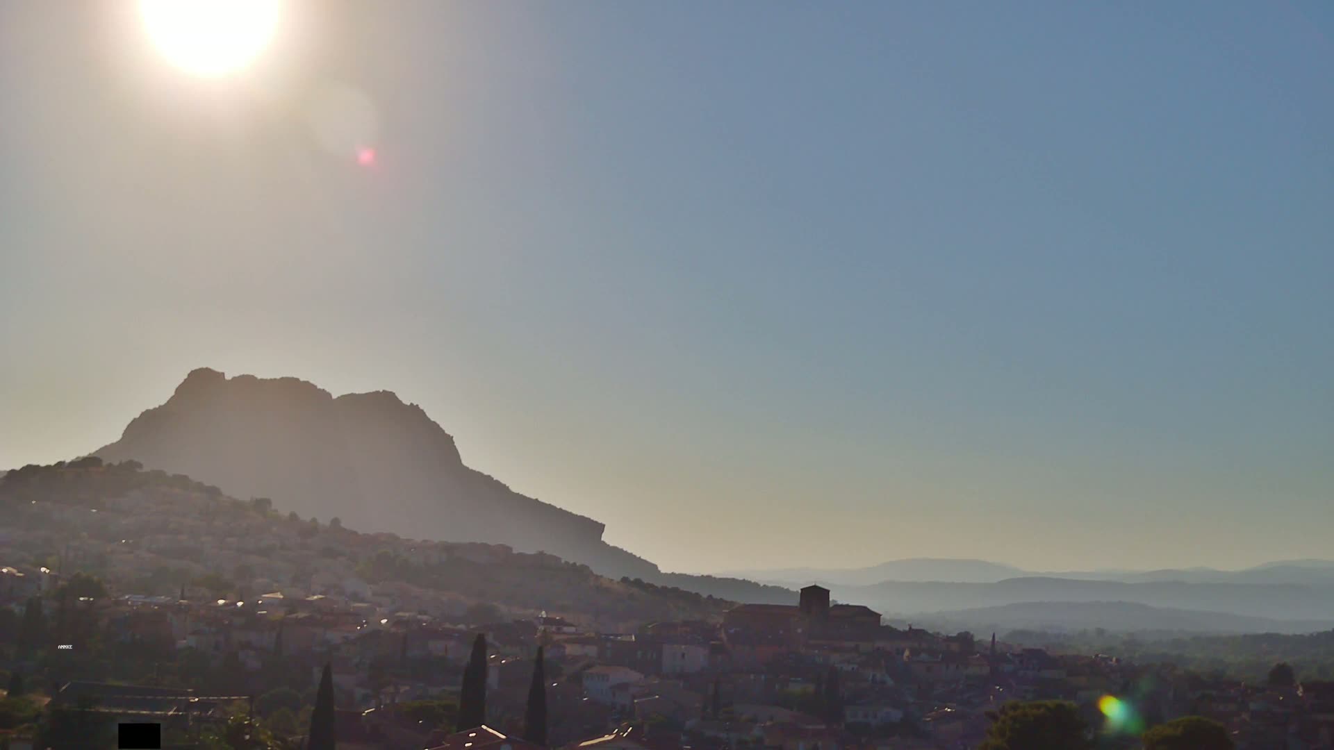 Roquebrune-sur-Argens City View Live Cam - Draguignan, Var, Provence-Alpes-Cote d’Azur, France