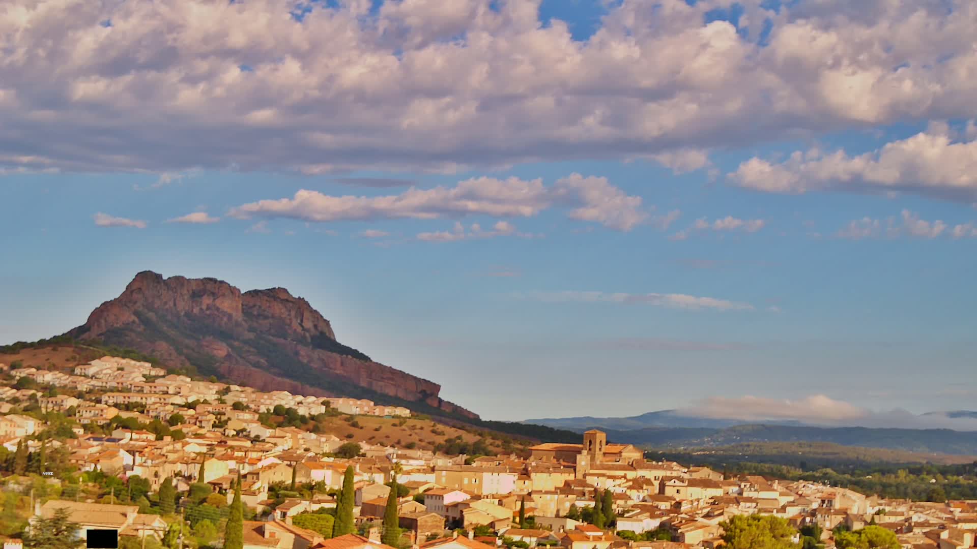 Roquebrune-sur-Argens City View Live Cam - Draguignan, Var, Provence-Alpes-Cote d’Azur, France