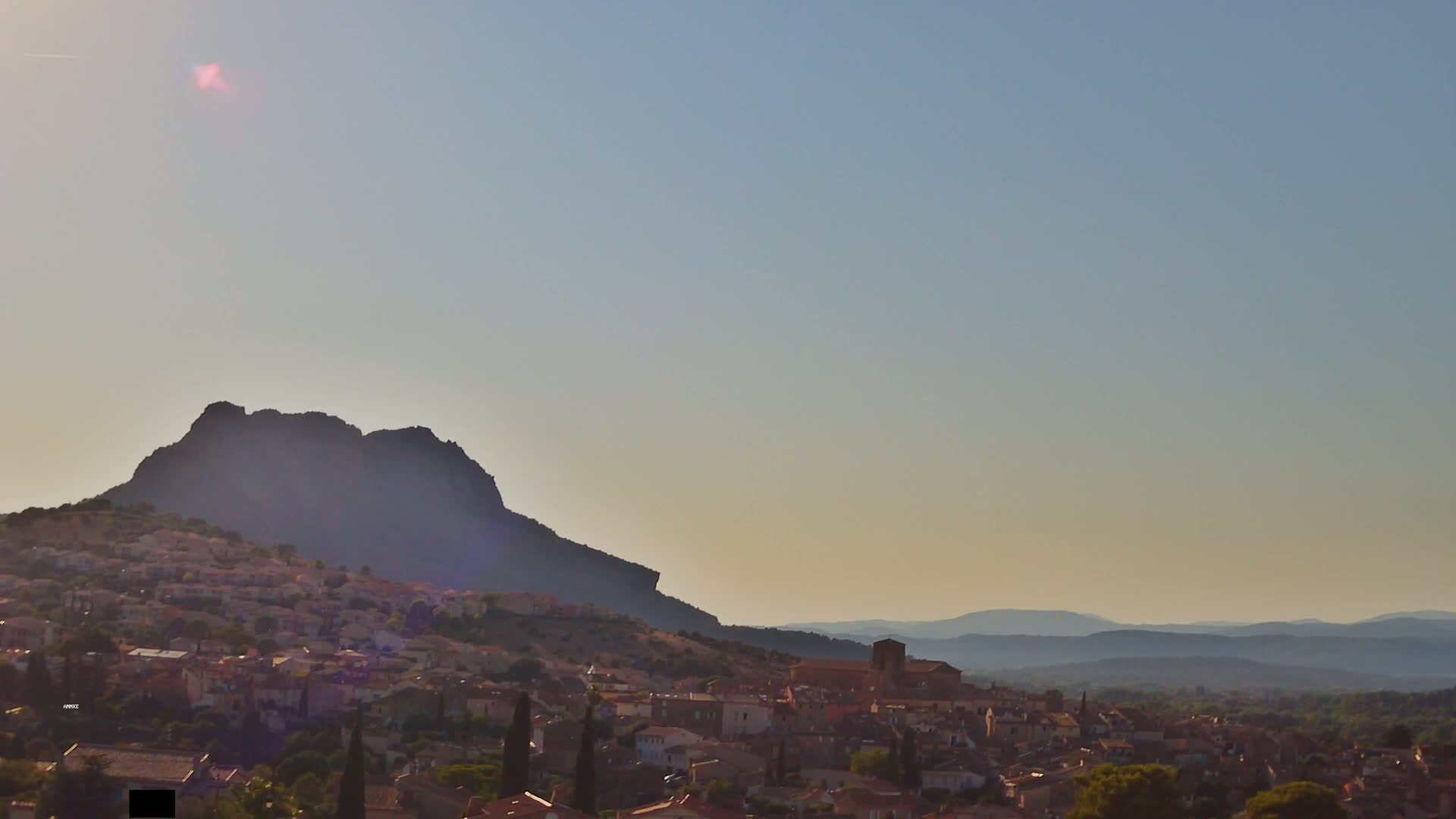 Roquebrune-sur-Argens City View Live Cam - Draguignan, Var, Provence-Alpes-Cote d’Azur, France