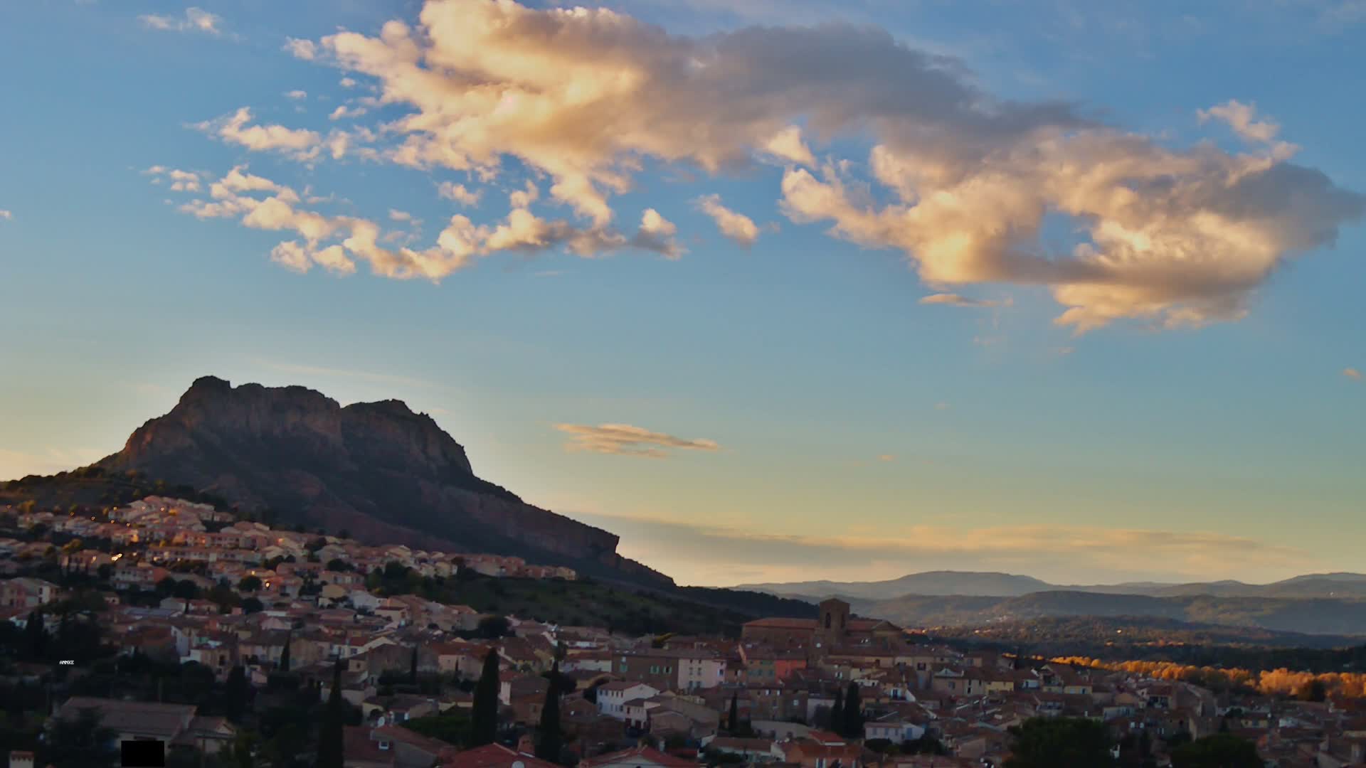 Roquebrune-sur-Argens City View Live Cam - Draguignan, Var, Provence-Alpes-Cote d’Azur, France