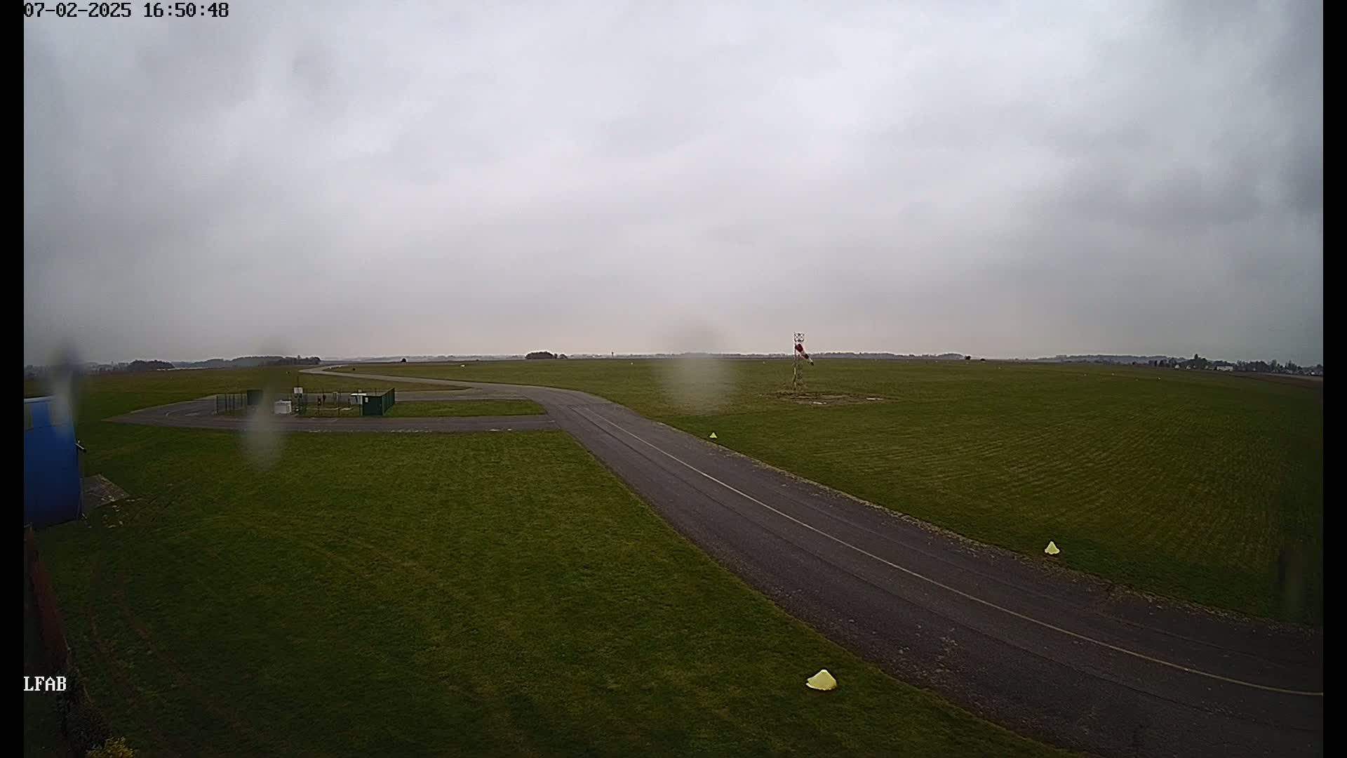 Arodrome de Dieppe Saint Aubin Airport Taxiway Live Cam DPE/LFAB- Dieppe, Seine-Maritime, Normandie, France