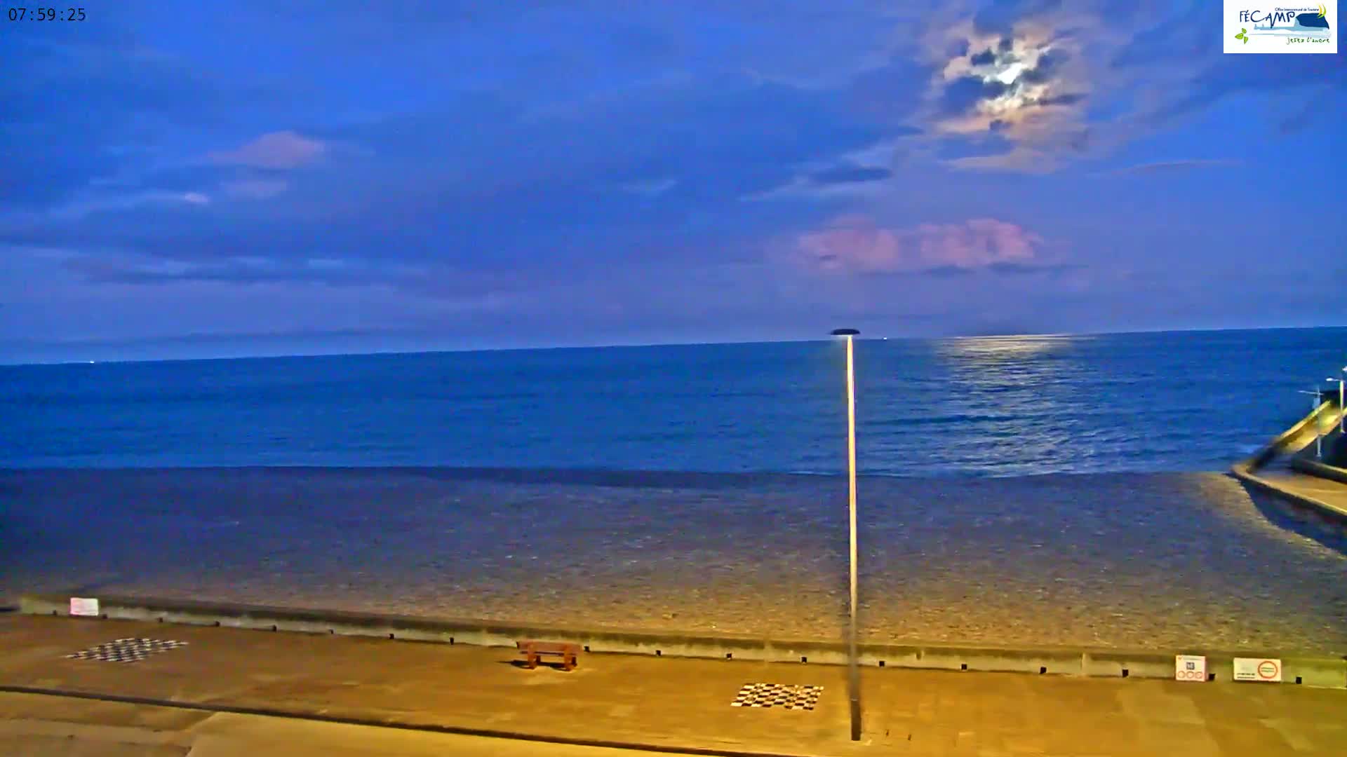 Fecamp City & Port Live Cam - Le Havre, Seine-Maritime, Normandie, France