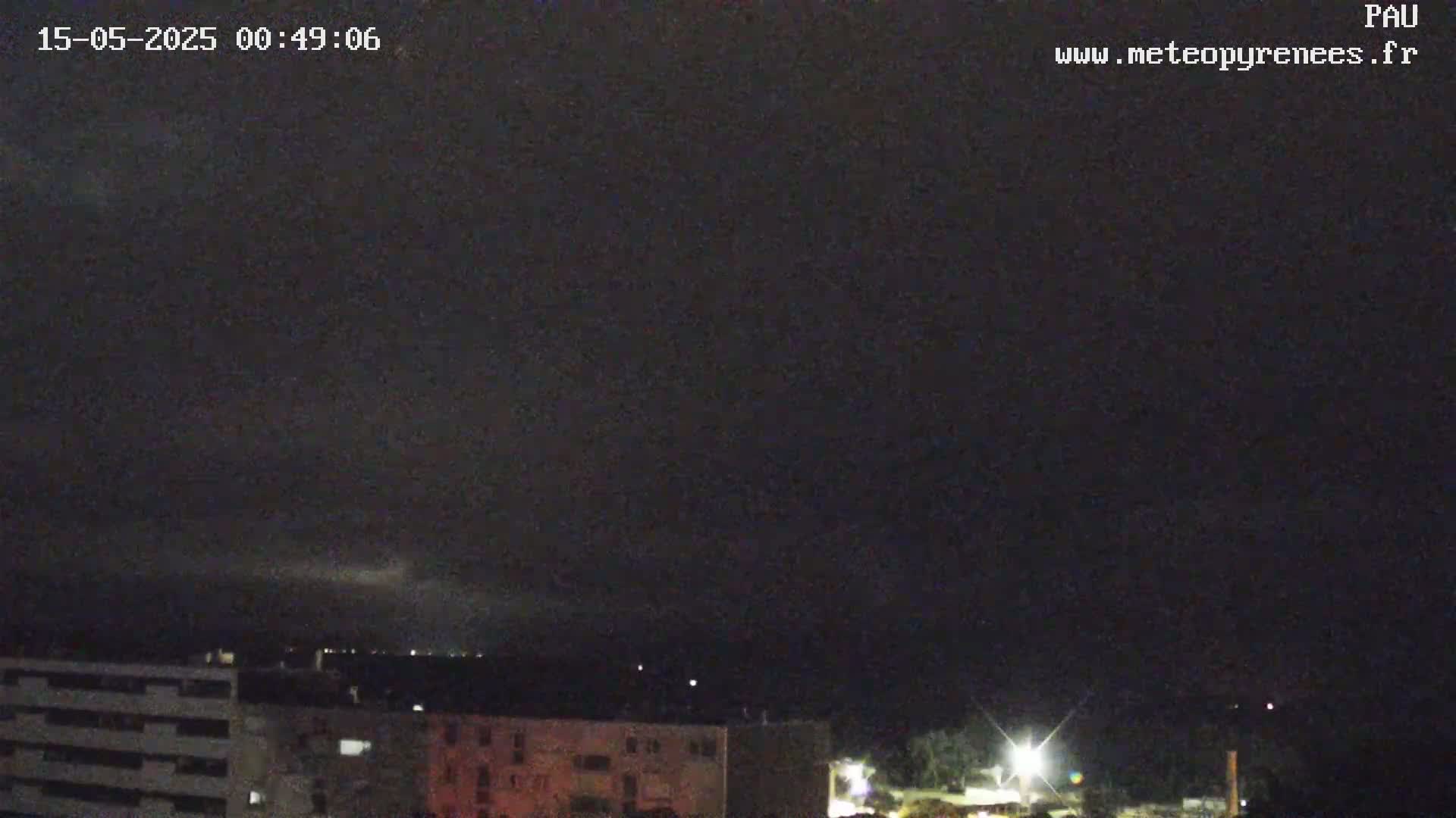  Les Pics du Midi Mountains Peaks from Pau Live Cam - Pau, Pyrenees-Atlantiques, Nouvelle-Aquitaine, France