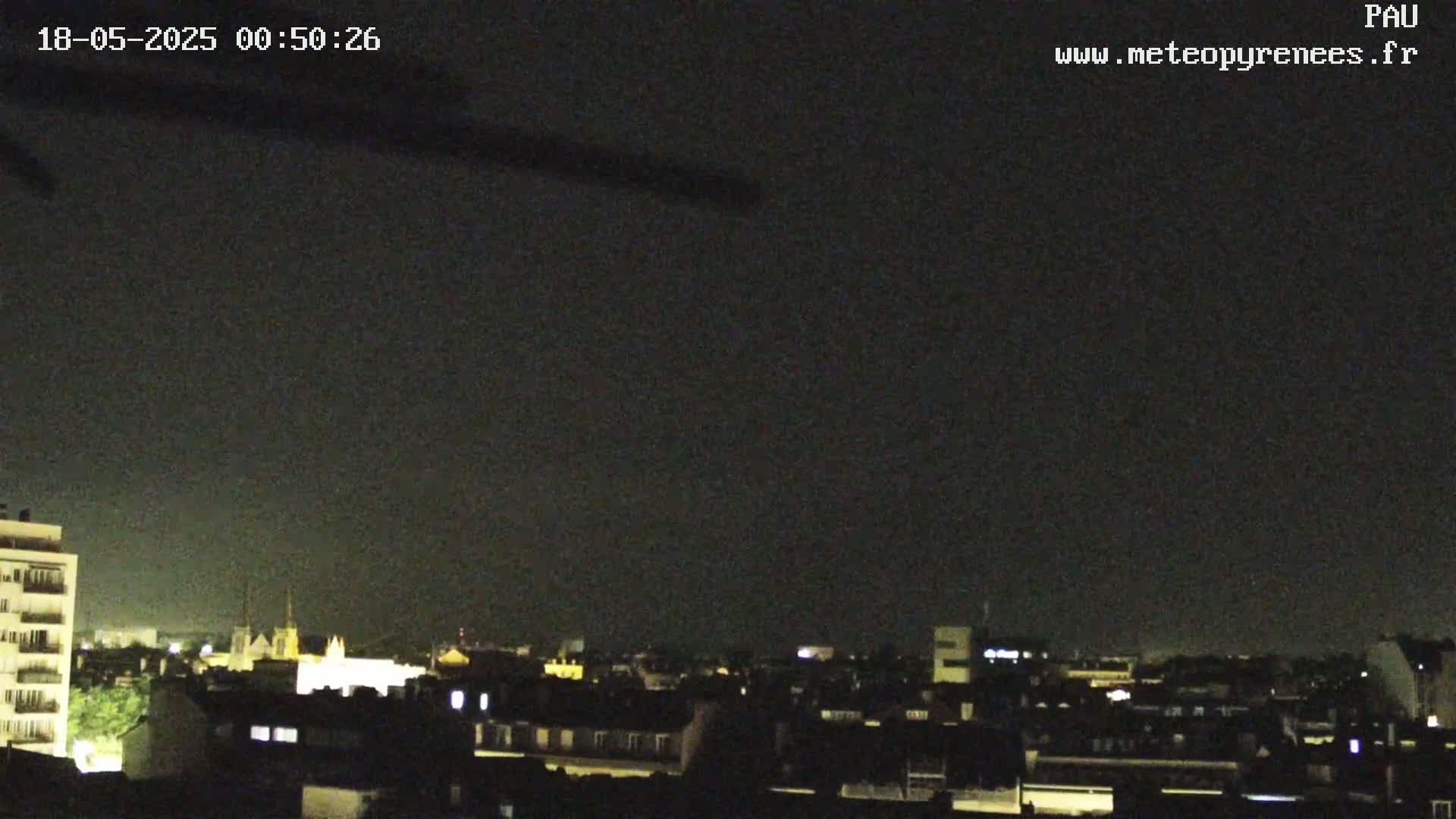  Les Pics du Midi Mountains Peaks from Pau Live Cam - Pau, Pyrenees-Atlantiques, Nouvelle-Aquitaine, France