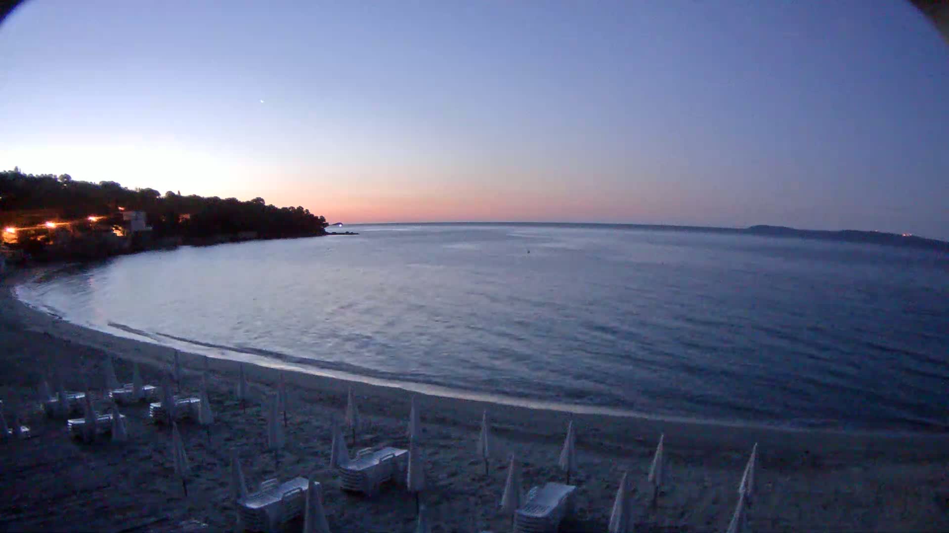 Le Lavandou , Aiguebelle Beach Live Cam - Toulon, Var, Provence-Alpes-Cote d’Azur, France
