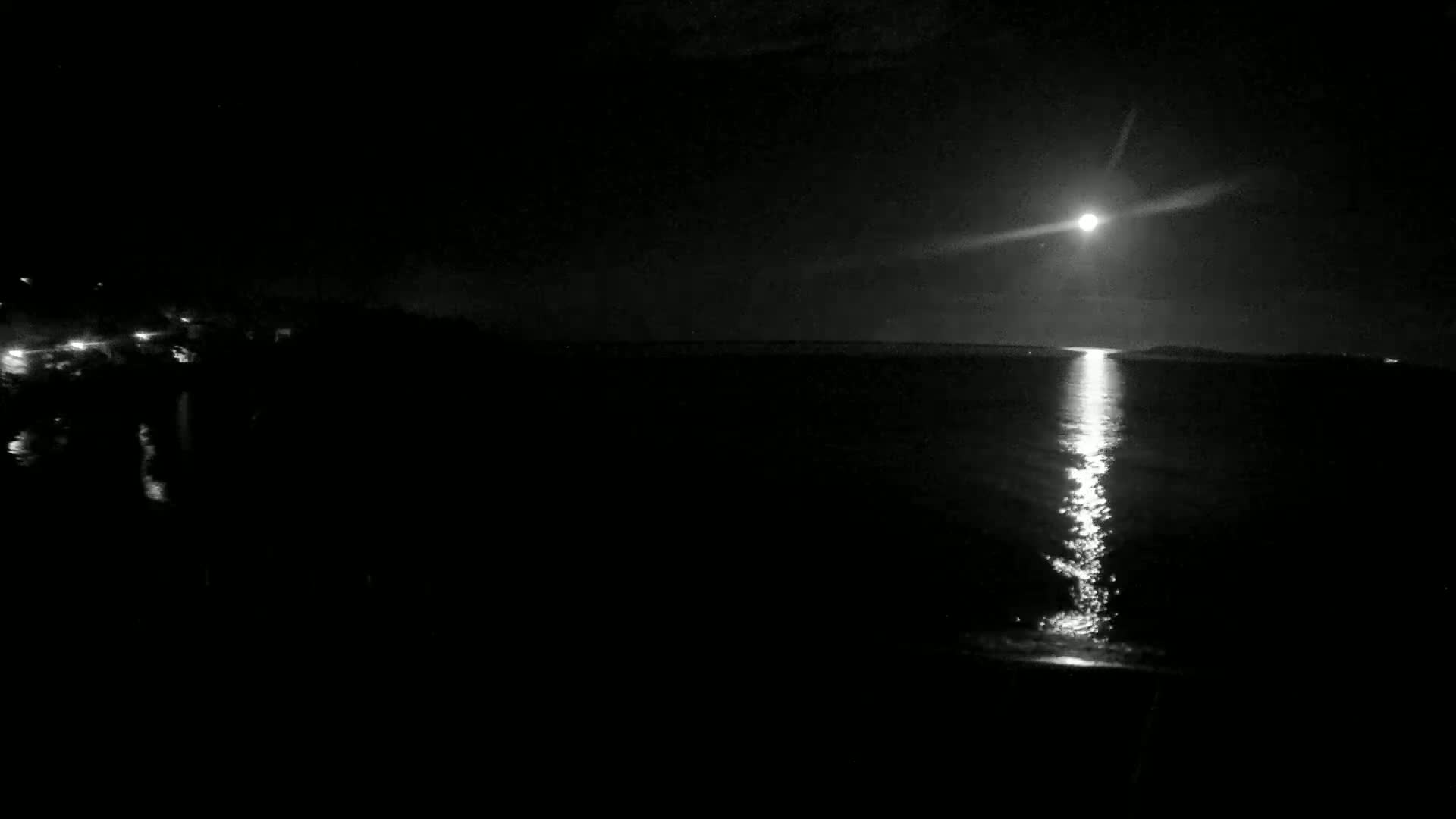 Le Lavandou , Aiguebelle Beach Live Cam - Toulon, Var, Provence-Alpes-Cote d’Azur, France