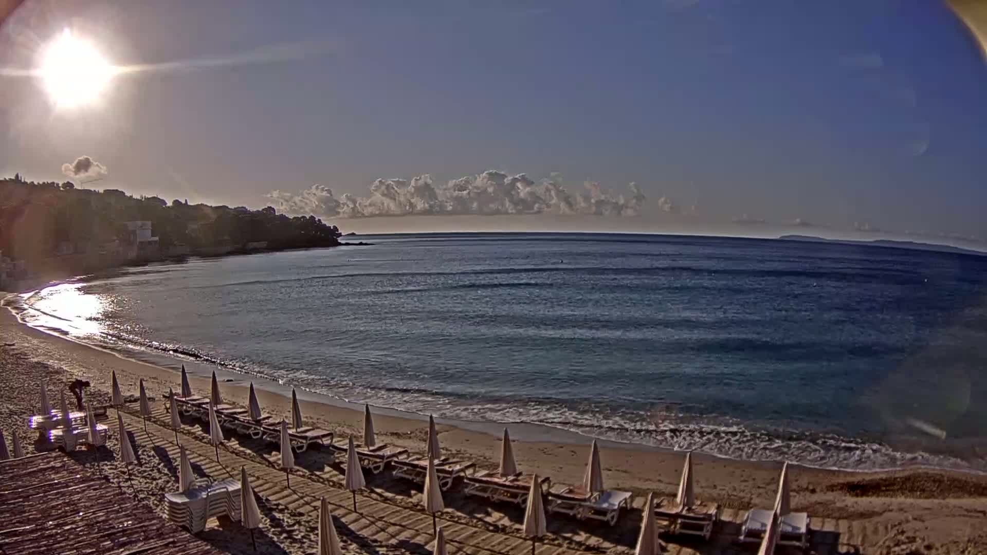 Le Lavandou , Aiguebelle Beach Live Cam - Toulon, Var, Provence-Alpes-Cote d’Azur, France