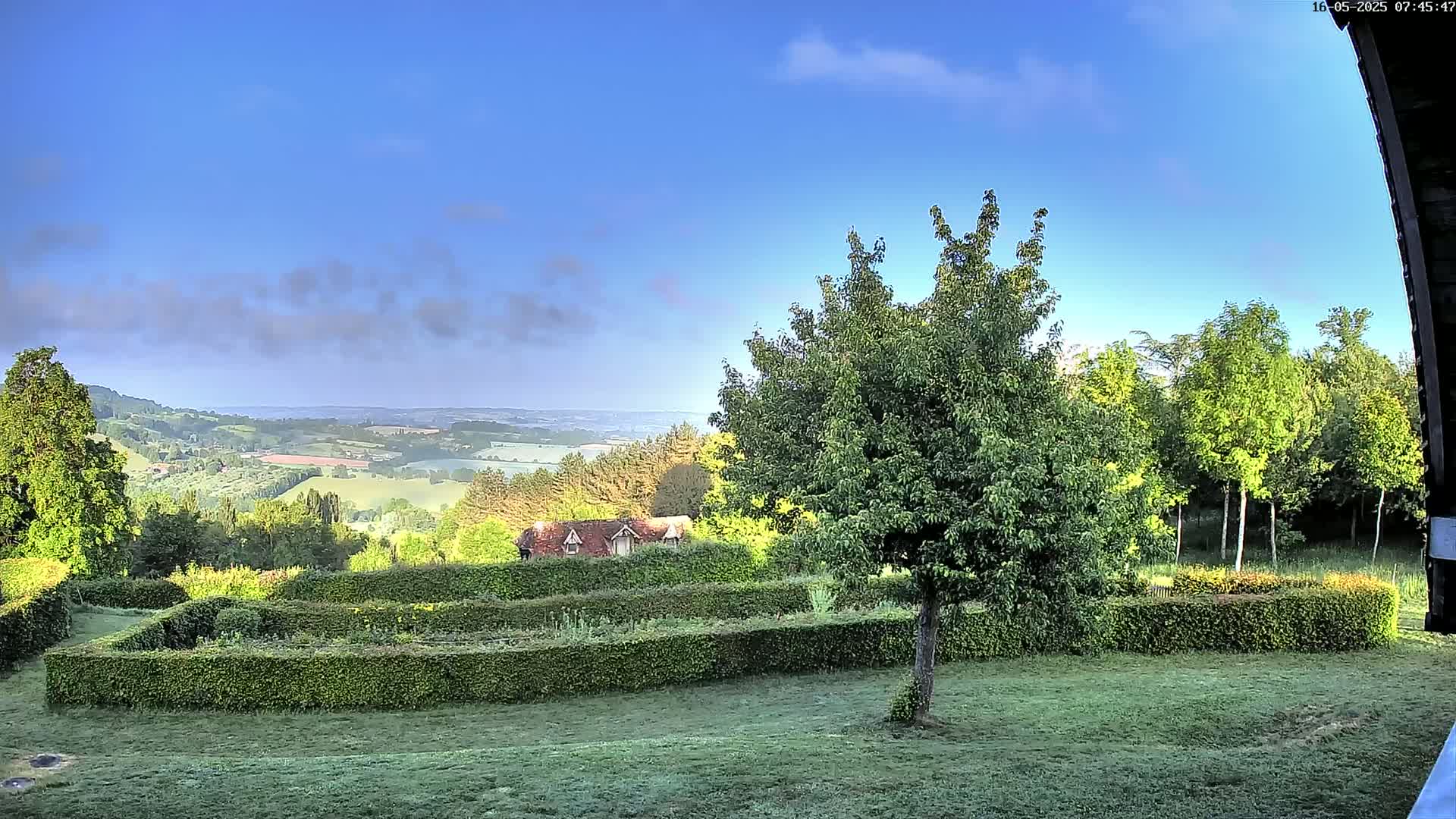Montpincon Mountain Live Cam - Lisieux, Calvados, Normandie, France
