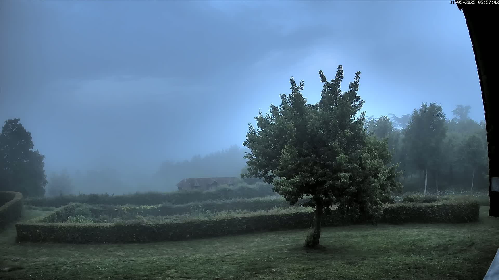 Montpincon Mountain Live Cam - Lisieux, Calvados, Normandie, France